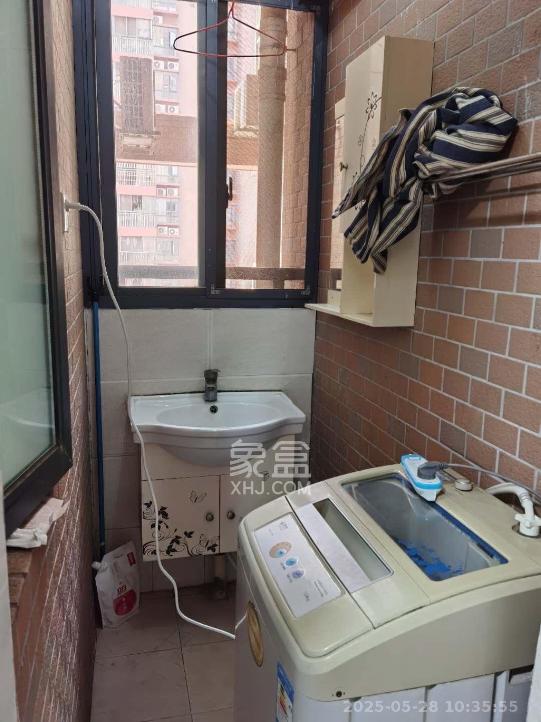 金领家族  2室1厅1卫   1450.00元/月室内图
