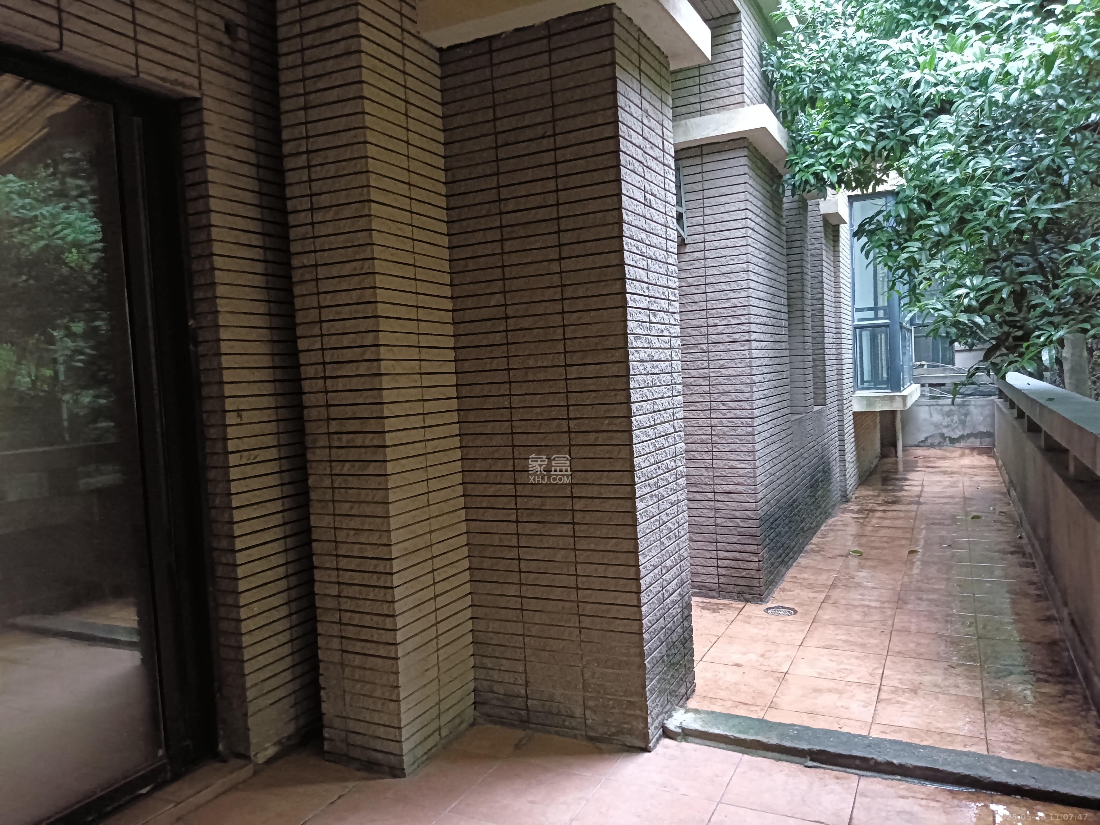藏珑湖上国际花园  4室2厅2卫   7000.00元/月室内图