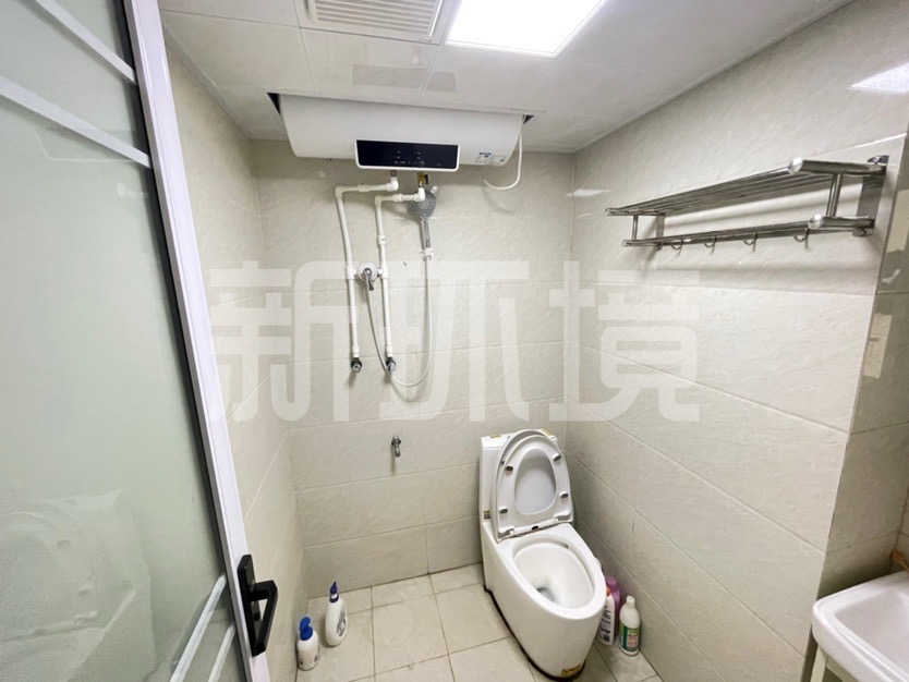 天门中央广场  1室1厅1卫   1300.00元/月室内图
