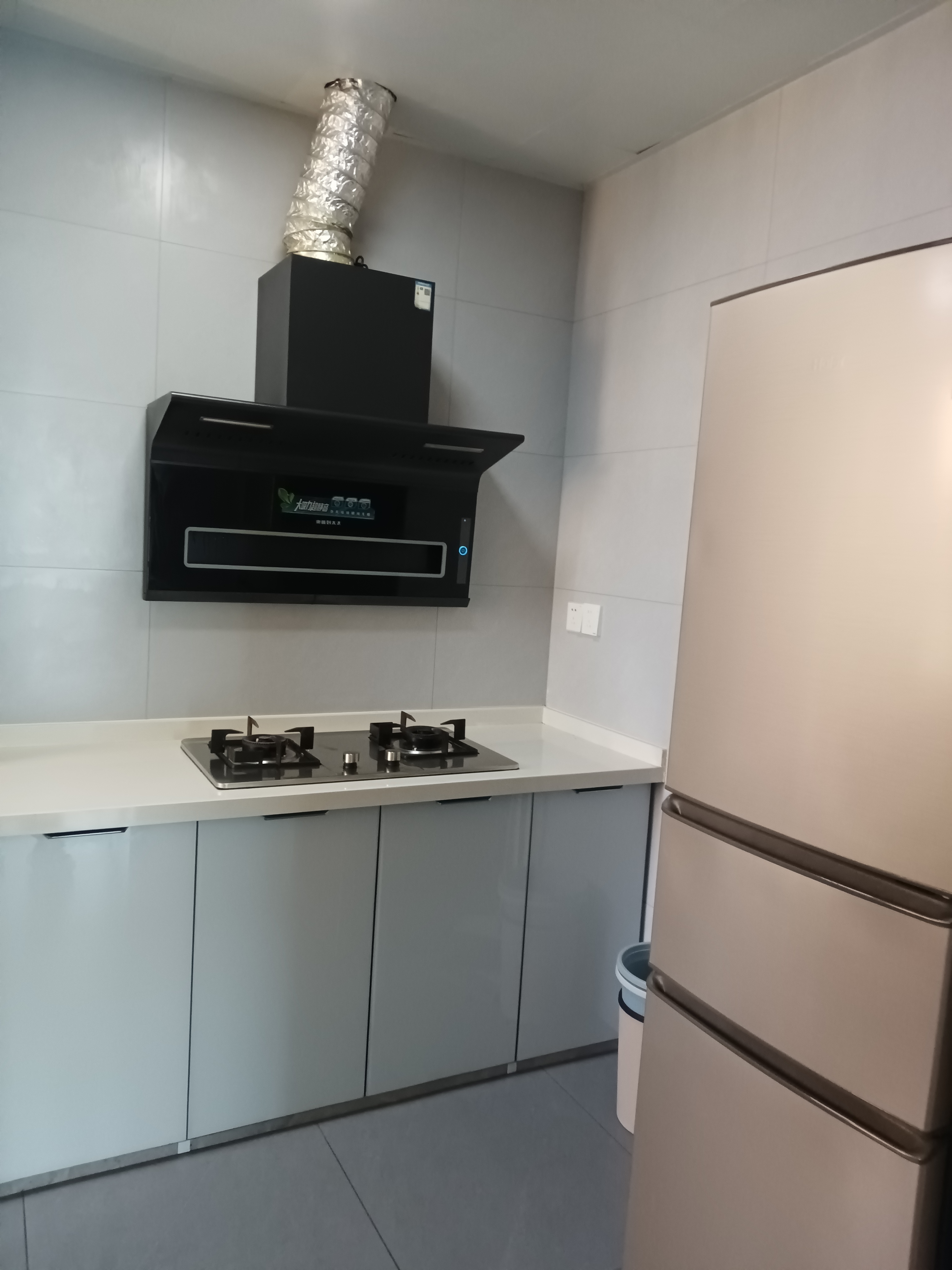 东风路散盘 3室2厅2卫 1700.0元/月 东风路散盘 3室2厅2卫 1700.0元/月室内图