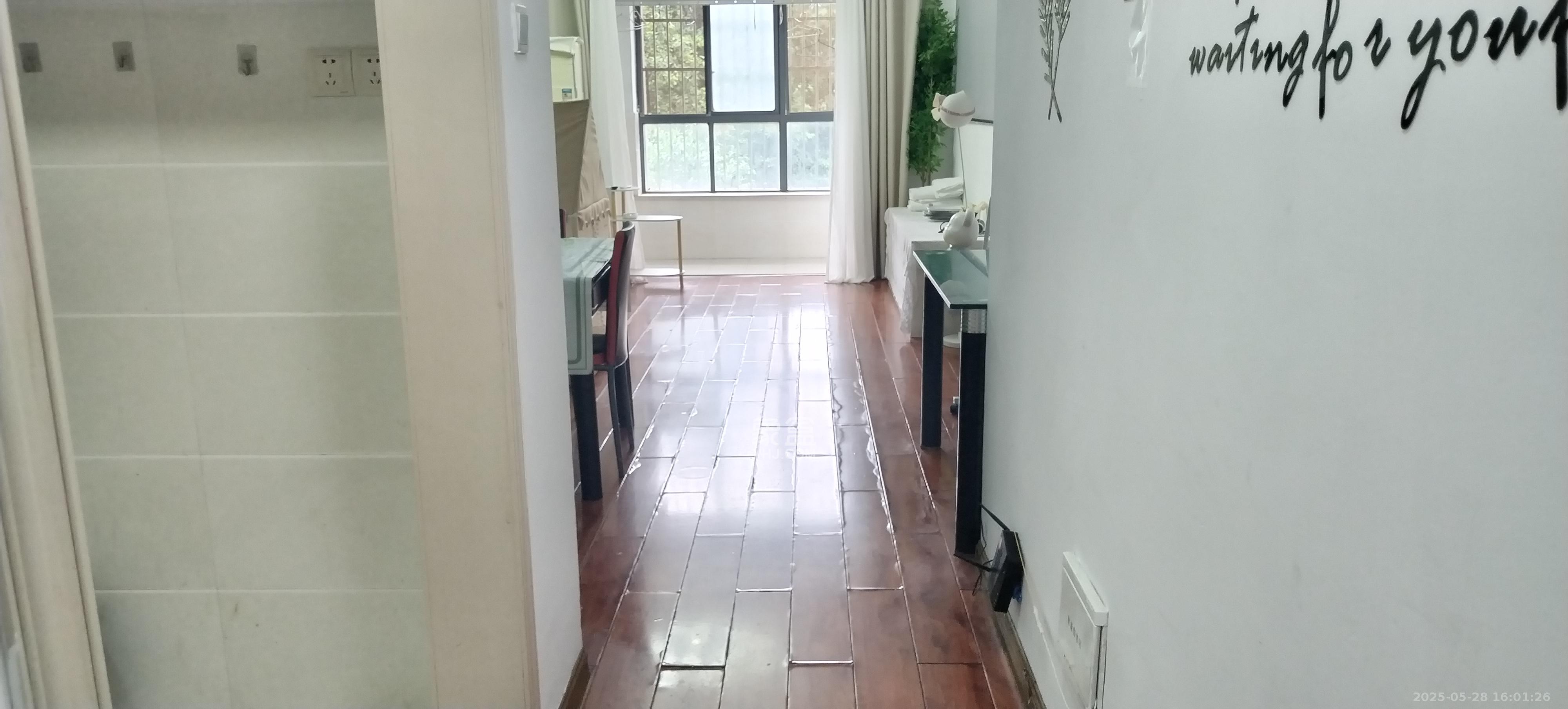 上海城小区 1室1厅1卫 2100.0元/月 上海城小区 1室1厅1卫 2100.0元/月室内图