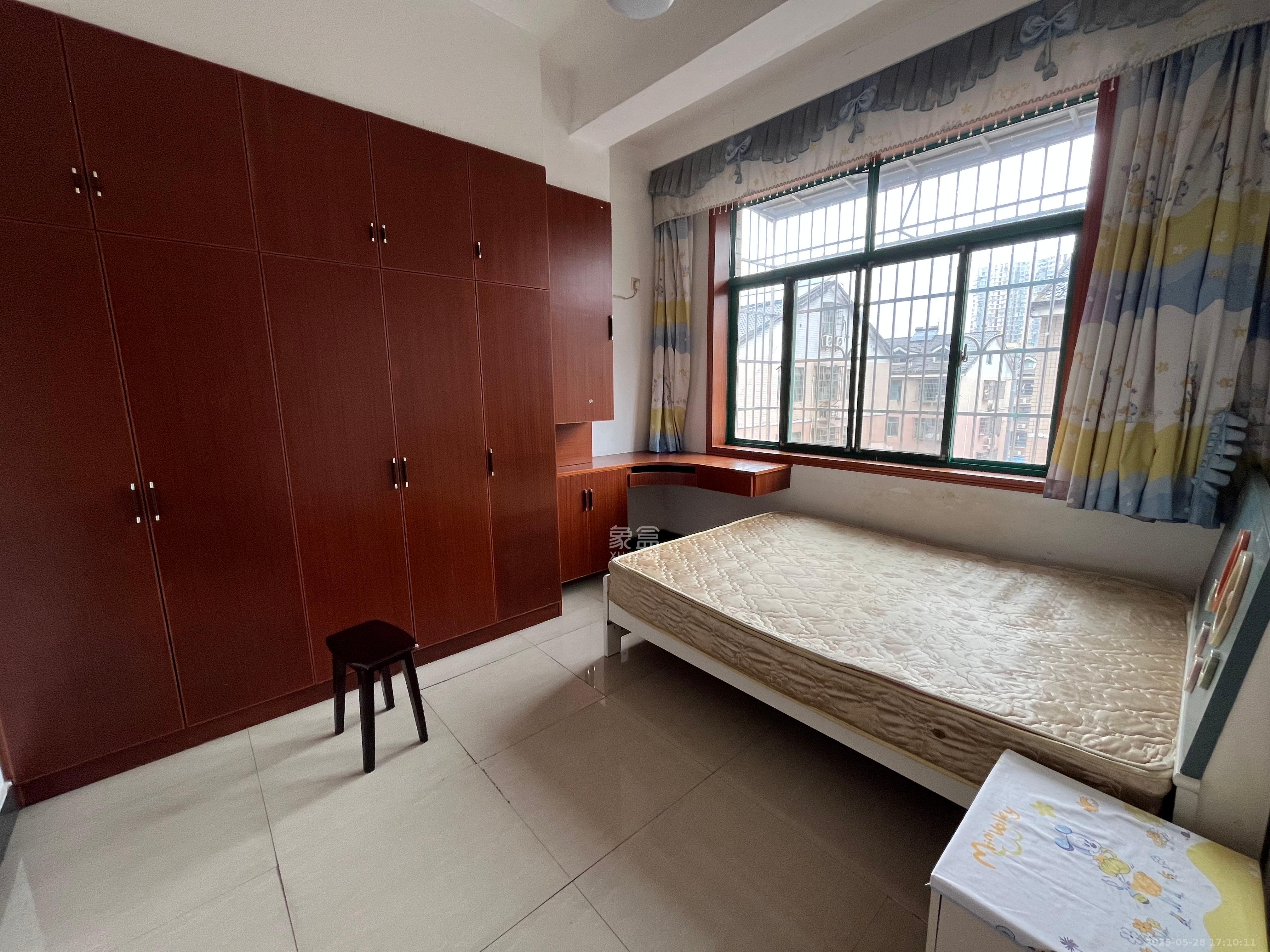 星沙国际物流园/泉星社区 3室2厅2卫 1400.0元/月 星沙国际物流园/泉星社区 3室2厅2卫 1400.0元/月室内图