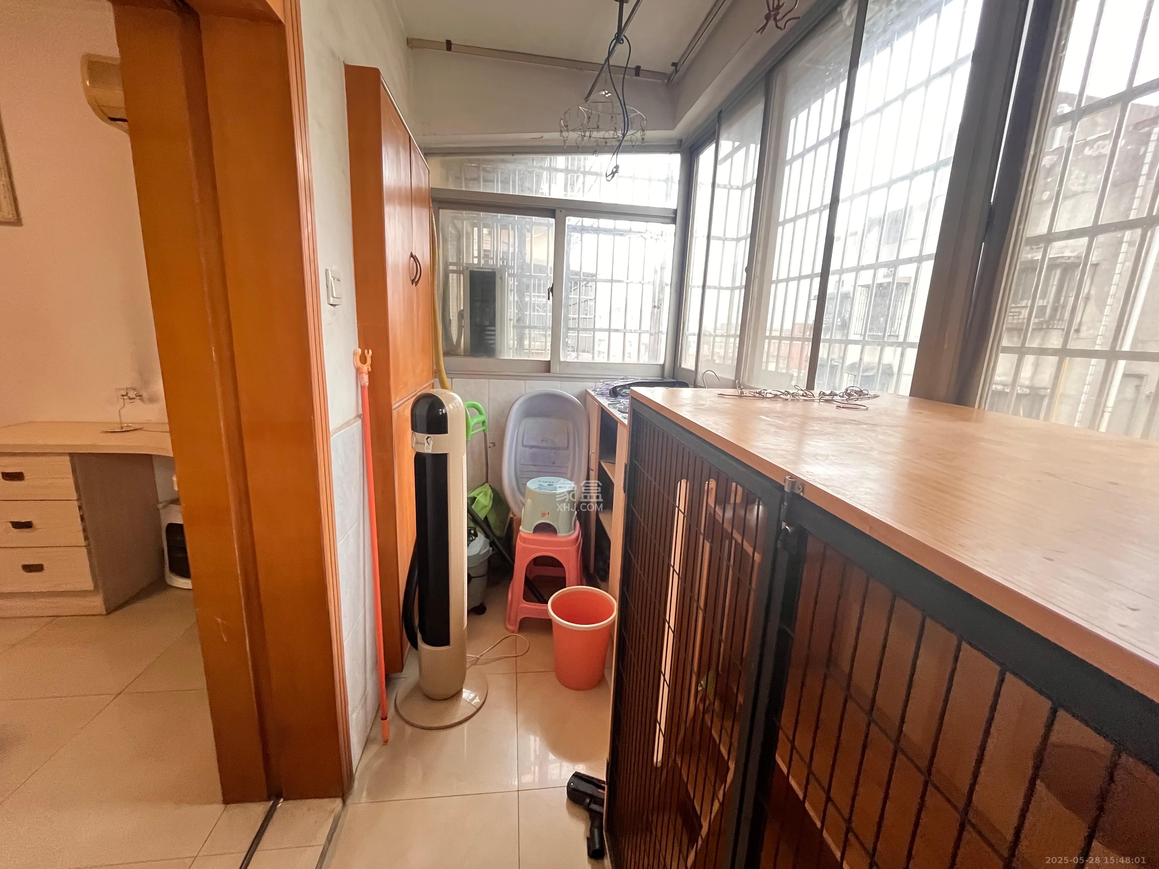 中建五局信和苑三区  3室2厅1卫   1300.00元/月室内图