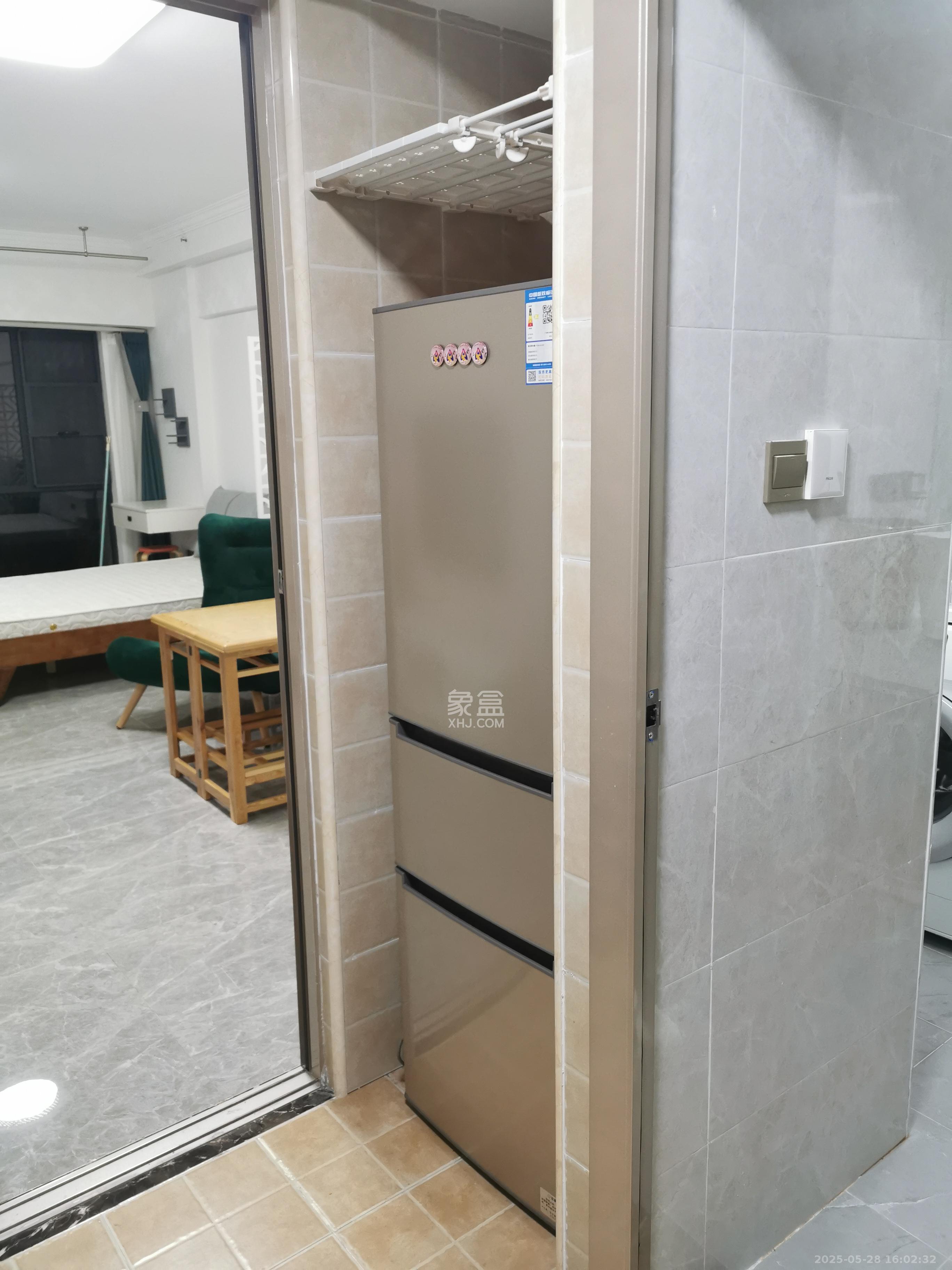 鑫远玲珑  1室1厅1卫   1600.00元/月室内图
