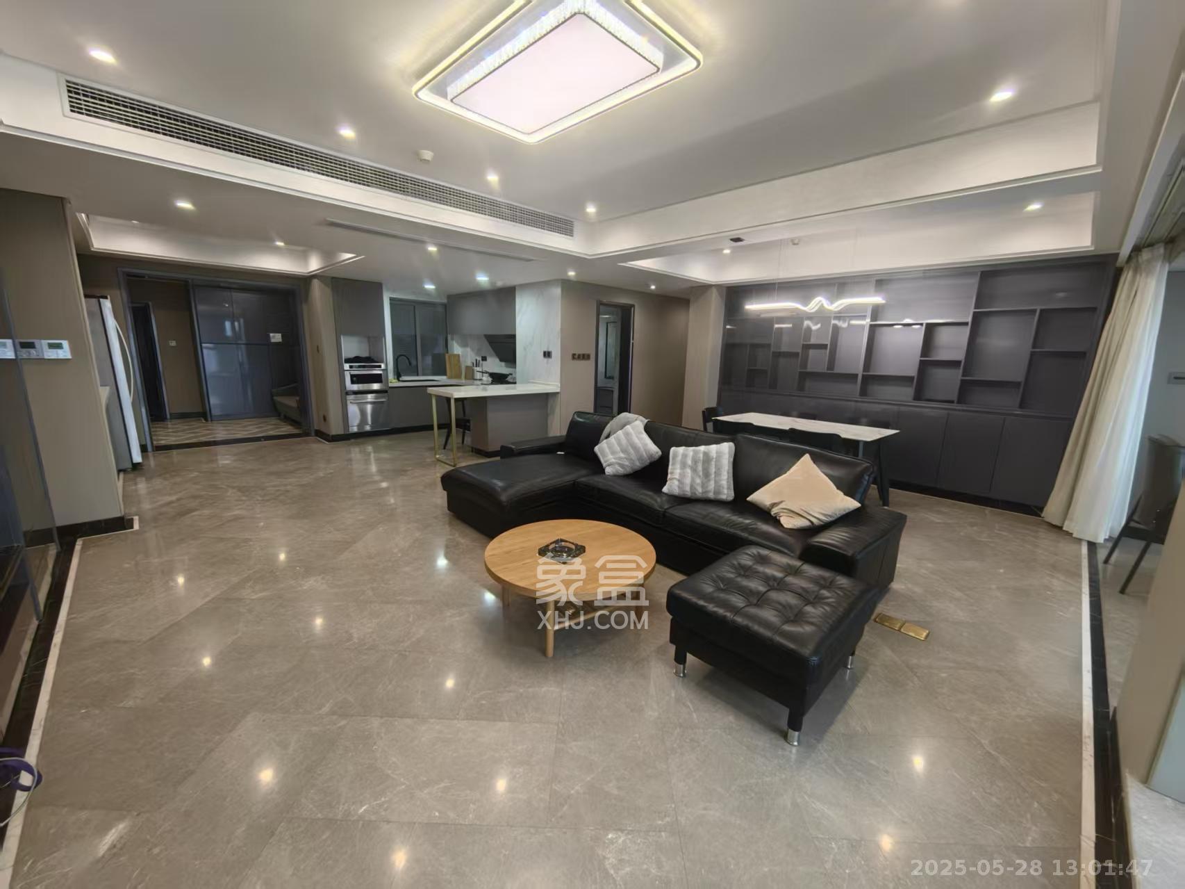 潮宗御苑 4室2厅2卫 9200.0元/月 潮宗御苑 4室2厅2卫 9200.0元/月室内图