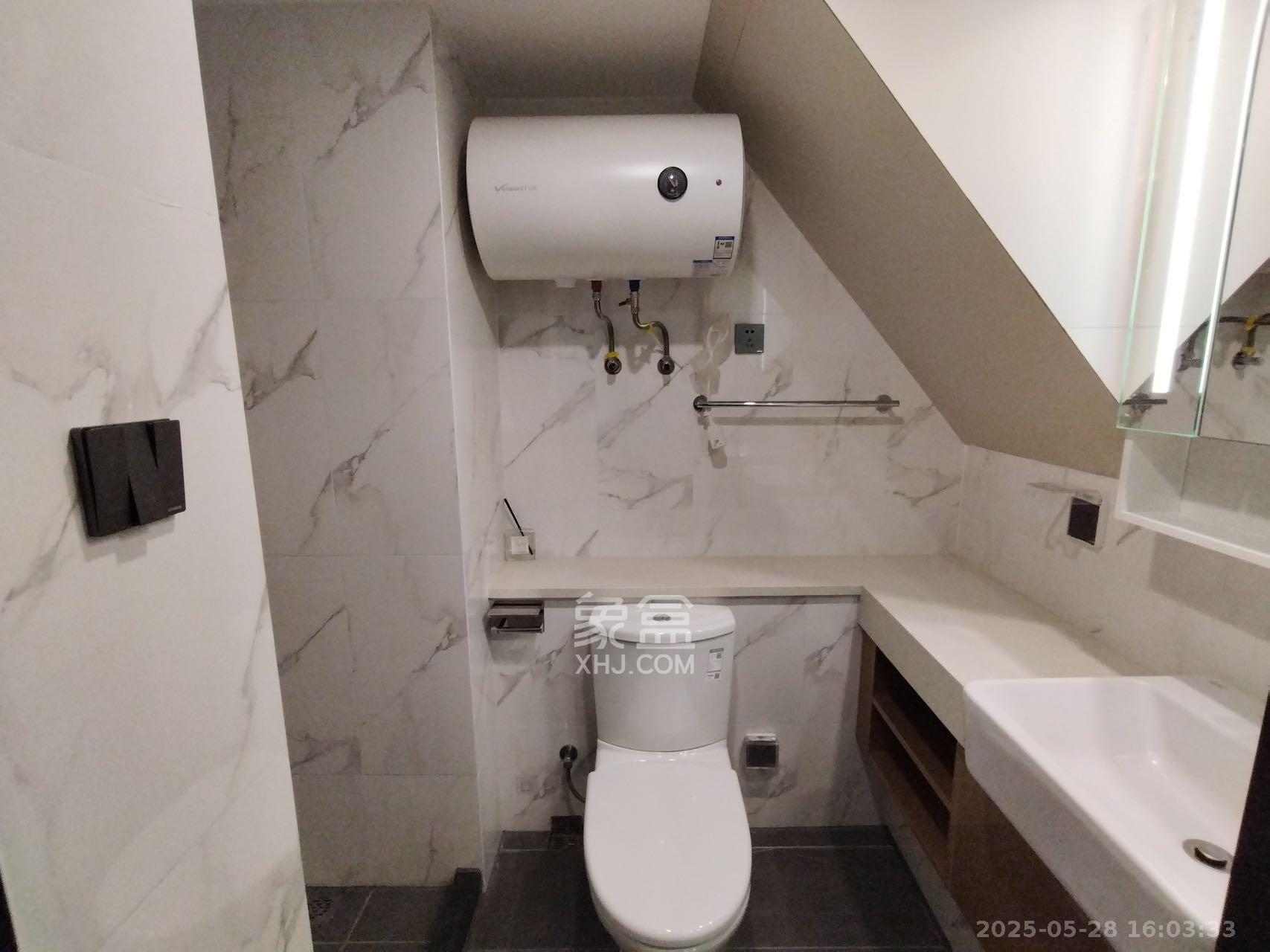 达美寰宇中心 2室1厅1卫 3400.0元/月 达美寰宇中心 2室1厅1卫 3400.0元/月室内图