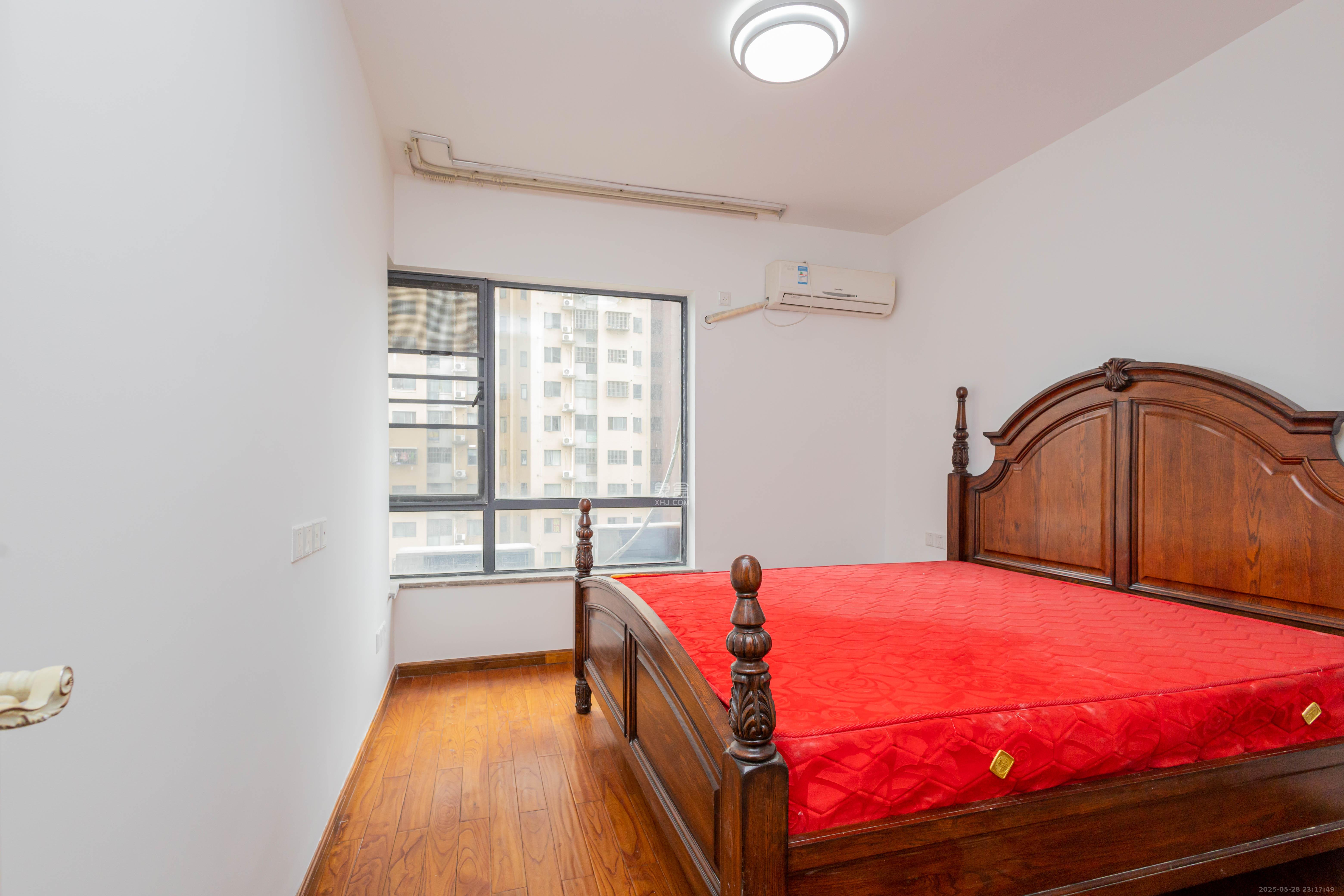 中国铁建国际城一期 3室2厅1卫 60.0万 中国铁建国际城一期 3室2厅1卫 60.0万卧室