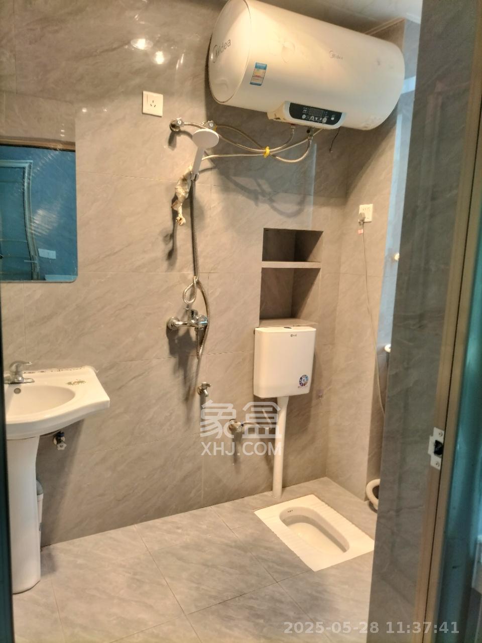 柏家塘小区  2室1厅1卫   1600.00元/月室内图