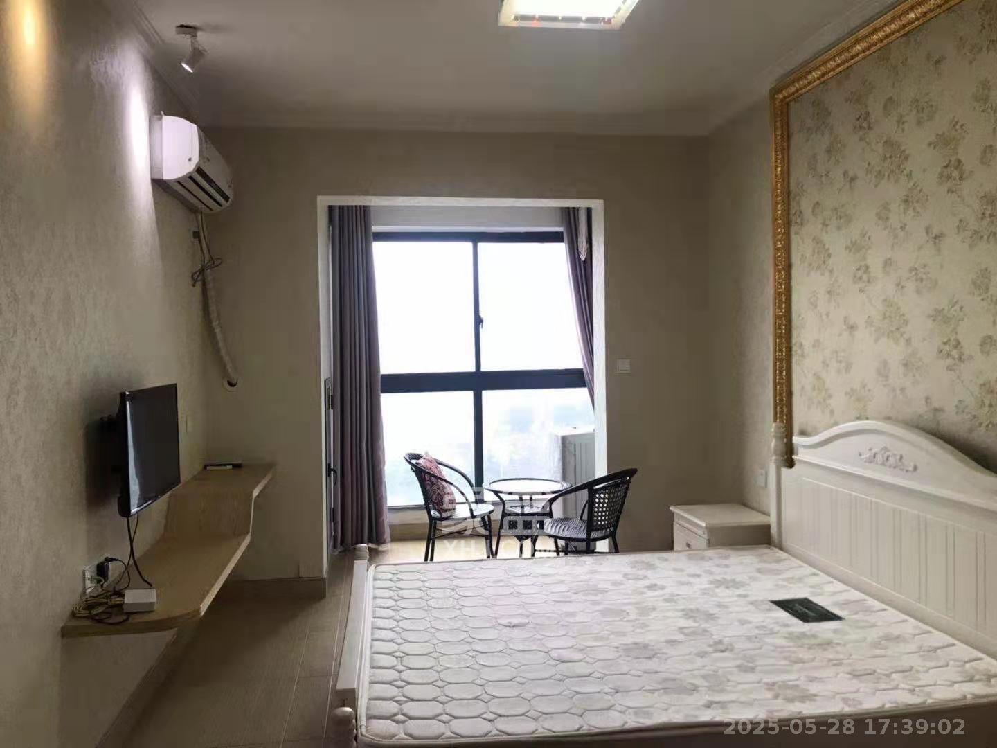 绿地中央广场  1室1厅1卫   1700.00元/月室内图