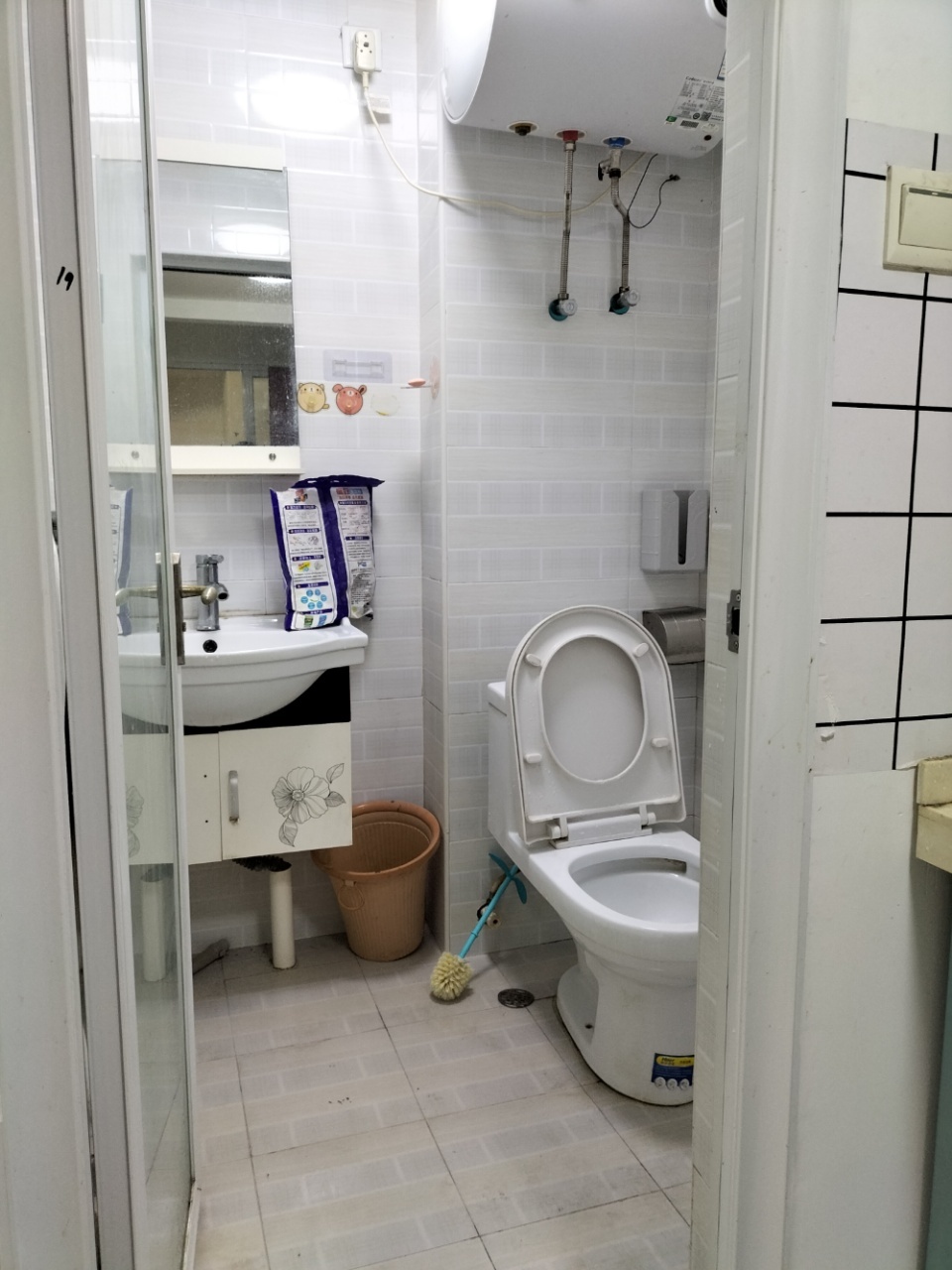 钟诚大厦  2室1厅1卫   1500.00元/月室内图