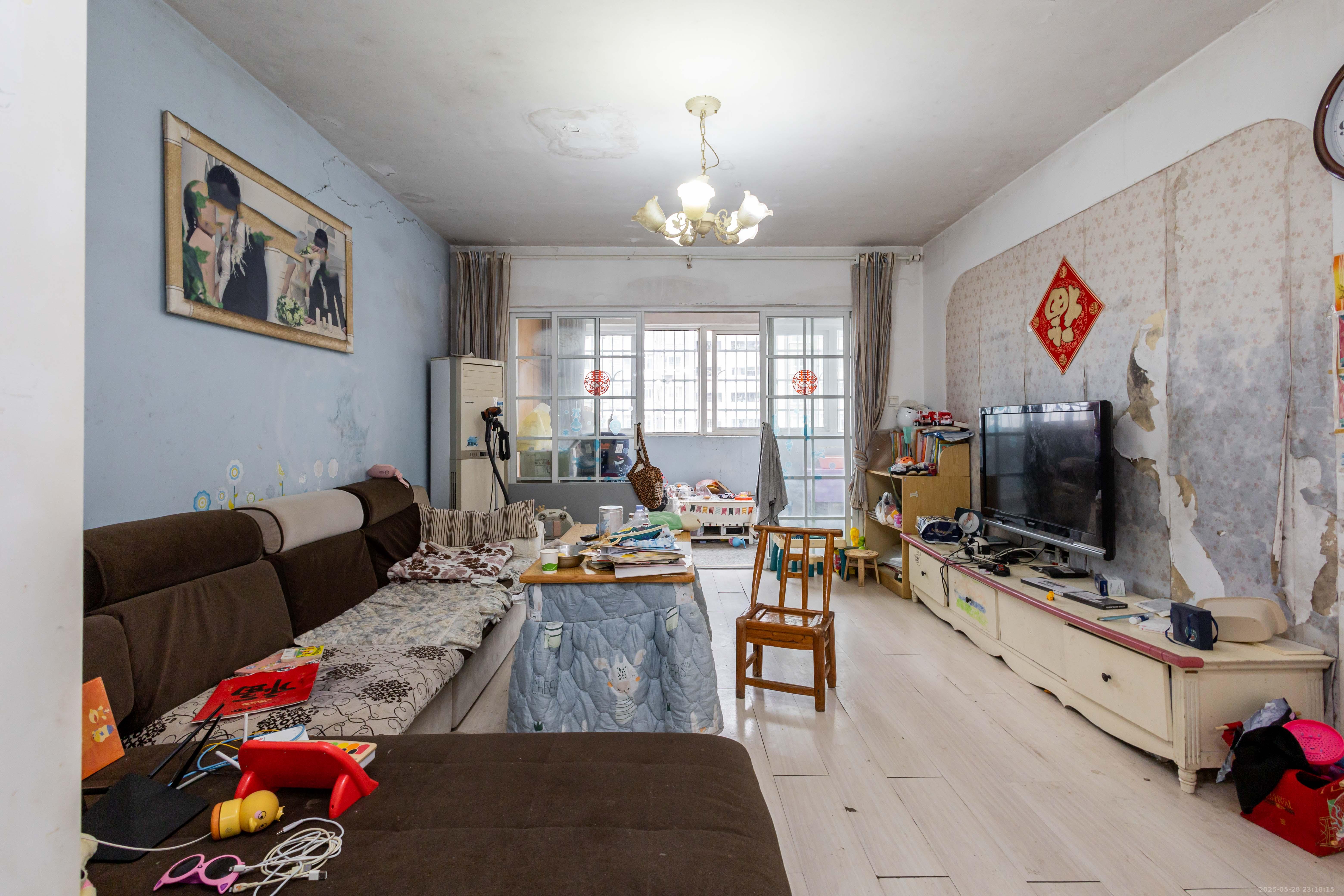 未来蜂巢 3室2厅2卫 61.8万 未来蜂巢 3室2厅2卫 61.8万客厅