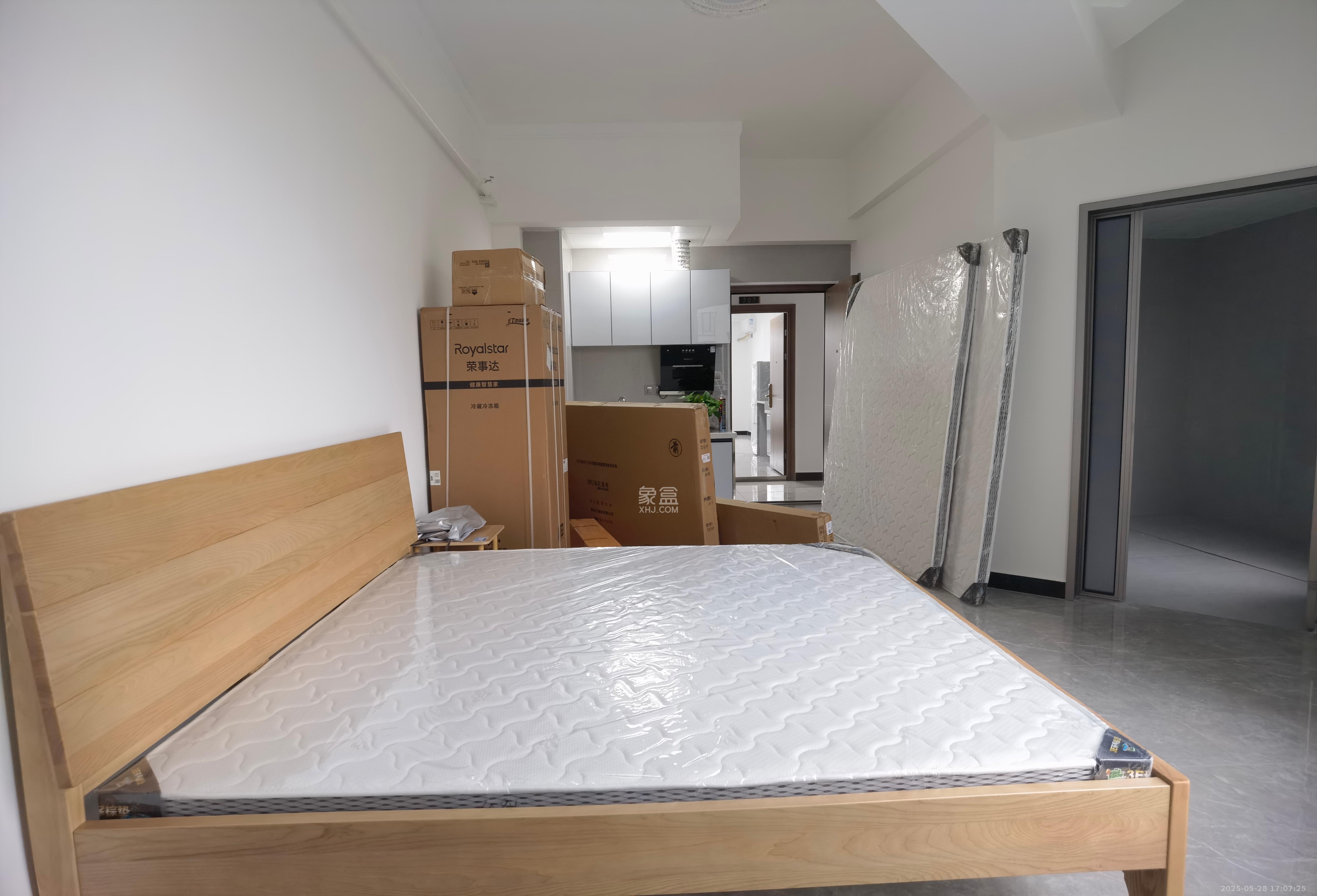 长房地铁银座 1室1厅1卫 2000.0元/月 长房地铁银座 1室1厅1卫 2000.0元/月室内图