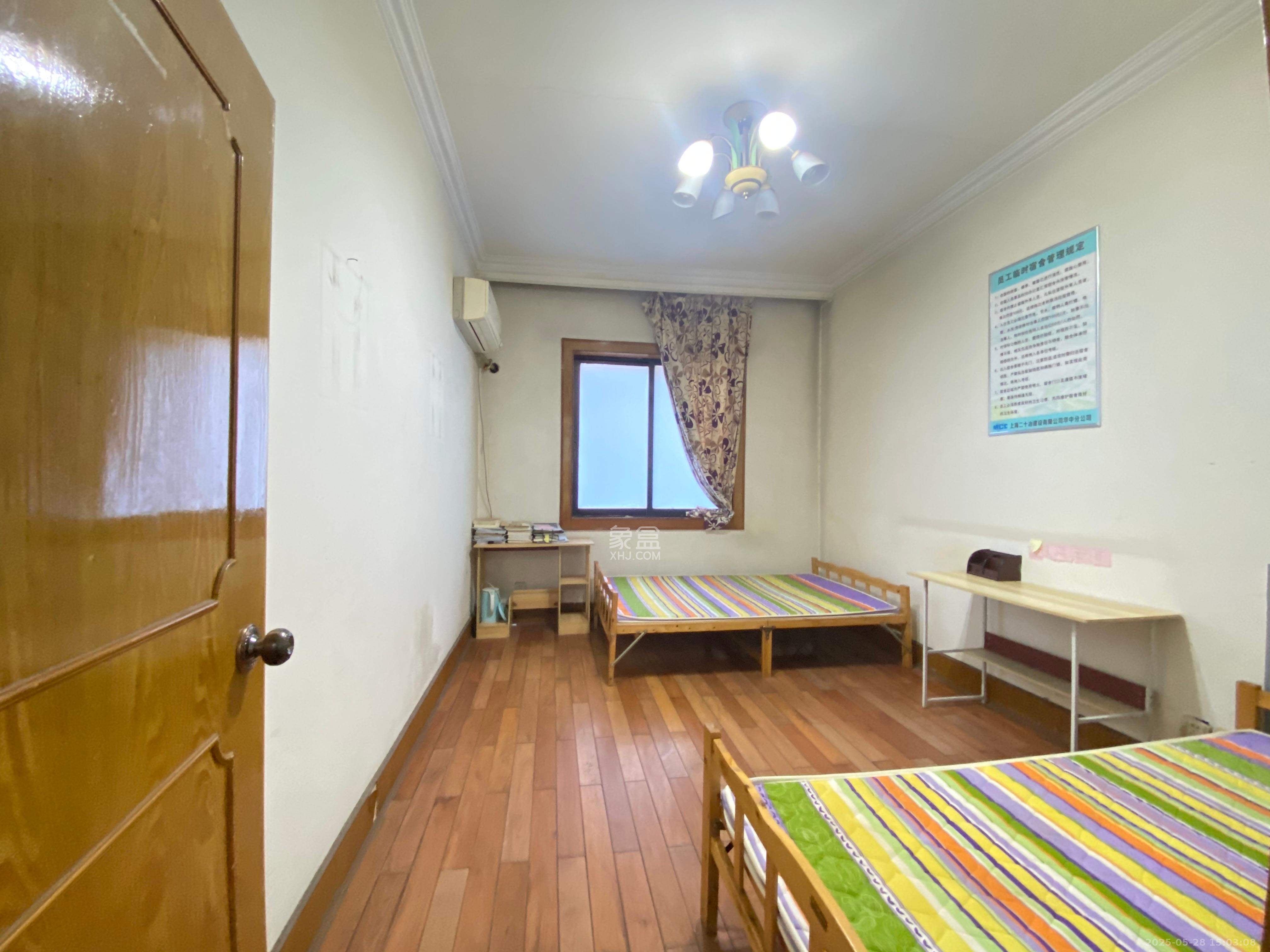 省地税局 3室2厅1卫 2200.0元/月 省地税局 3室2厅1卫 2200.0元/月室内图