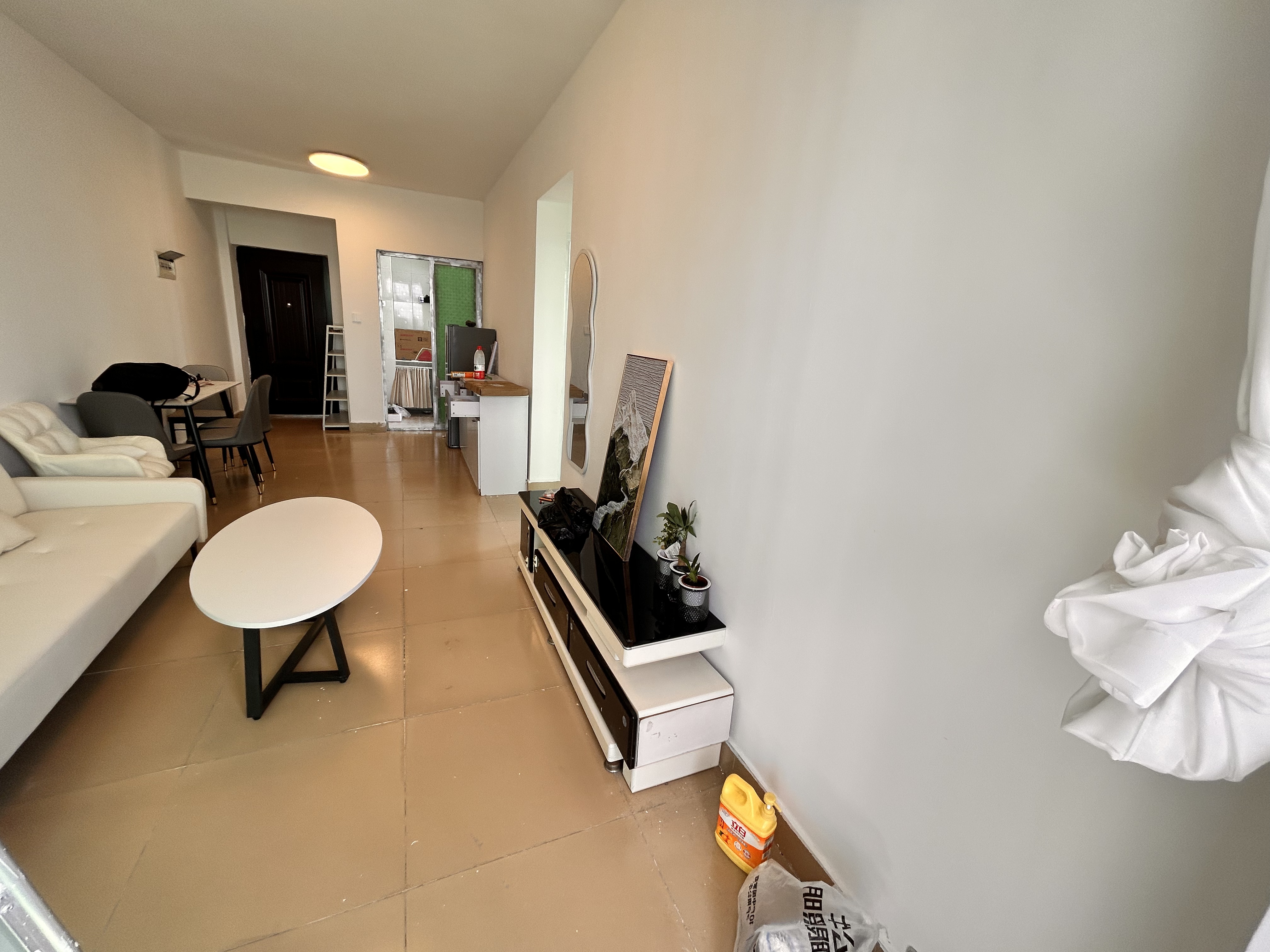 长堤明珠 1室0厅0卫 2300.0元/月 长堤明珠 1室0厅0卫 2300.0元/月室内图