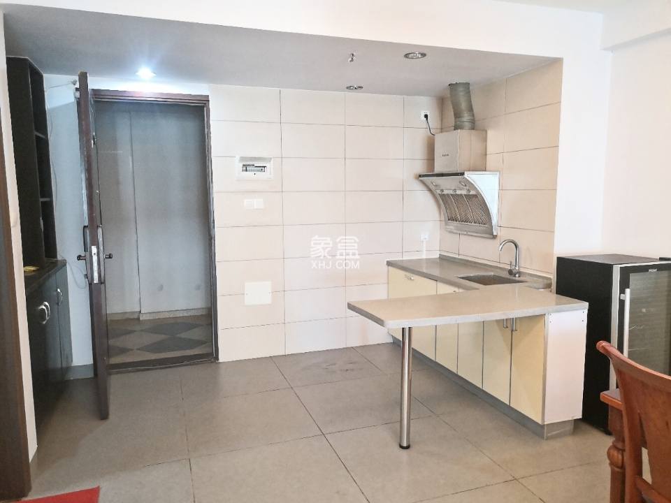 海岸壹号 1室1厅1卫 145.0万 海岸壹号 1室1厅1卫 145.0万客厅