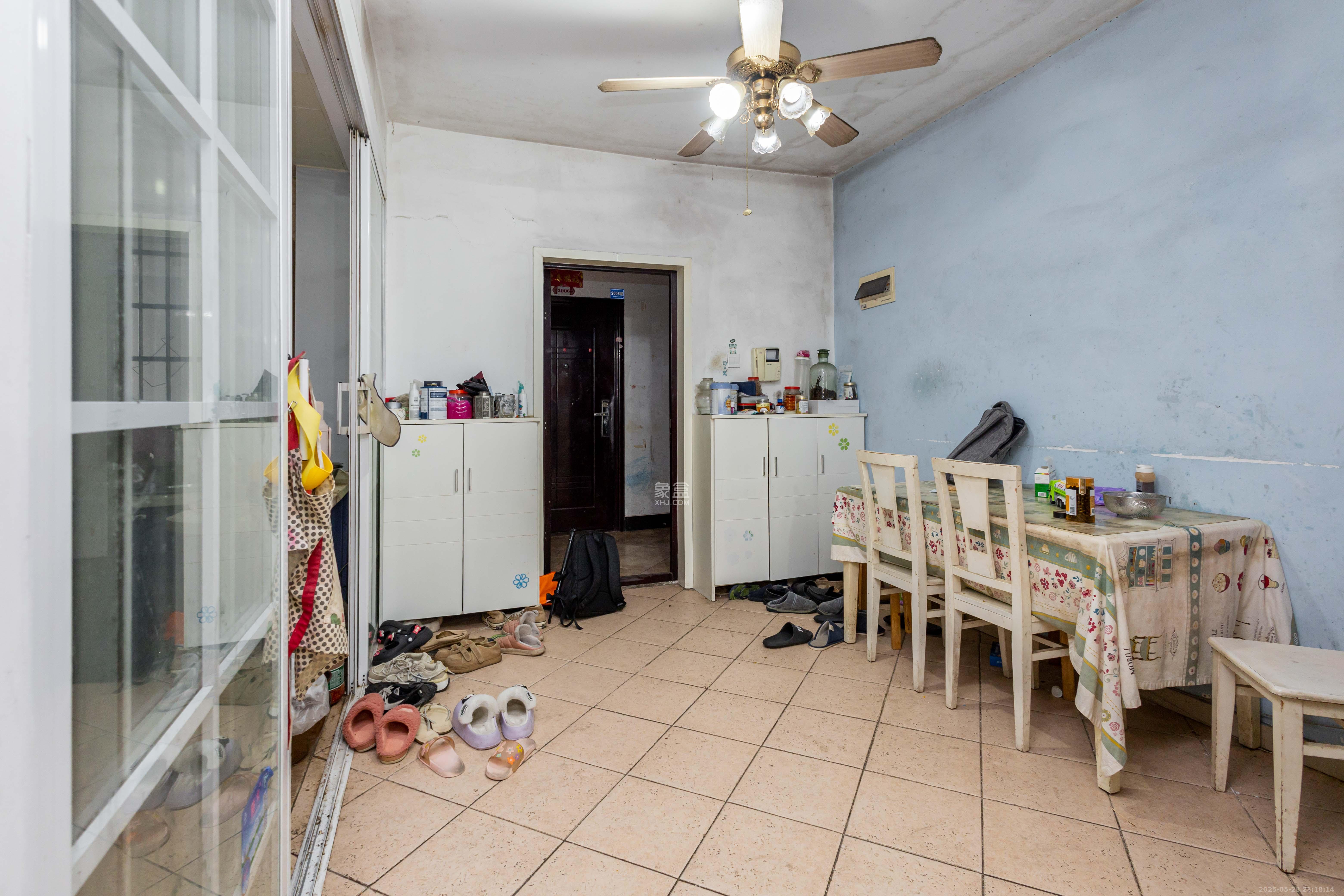 未来蜂巢 3室2厅2卫 61.8万 未来蜂巢 3室2厅2卫 61.8万客厅