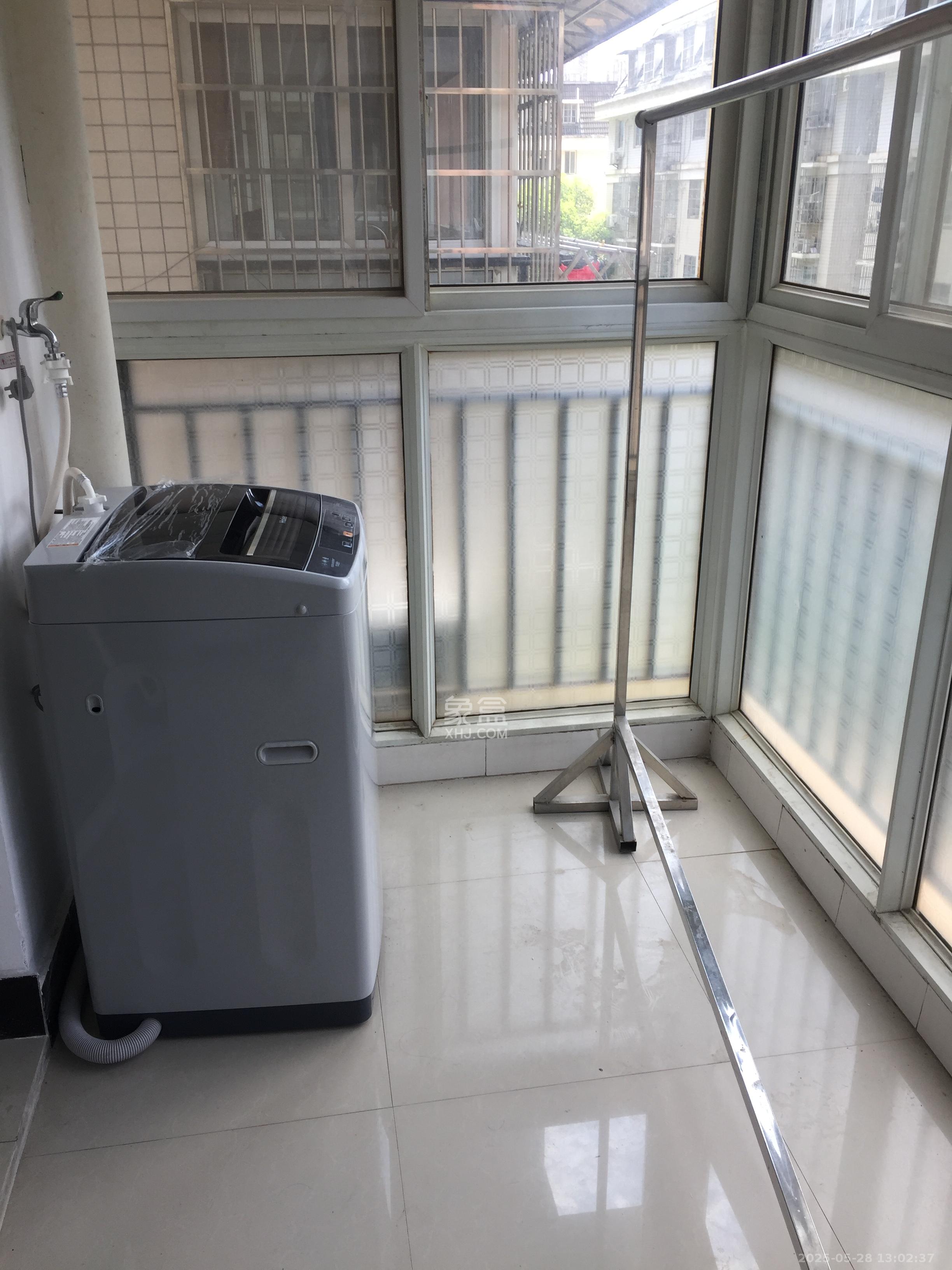 枫林美景  2室2厅1卫   1700.00元/月室内图
