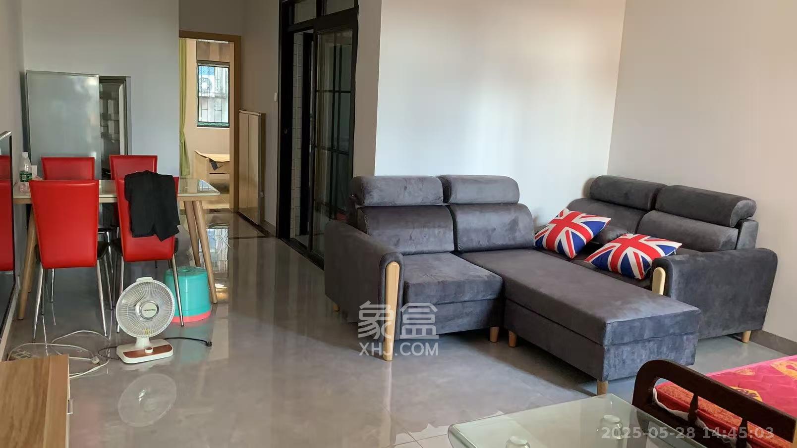 长郡花园  2室1厅1卫    3200.0元/月室内图