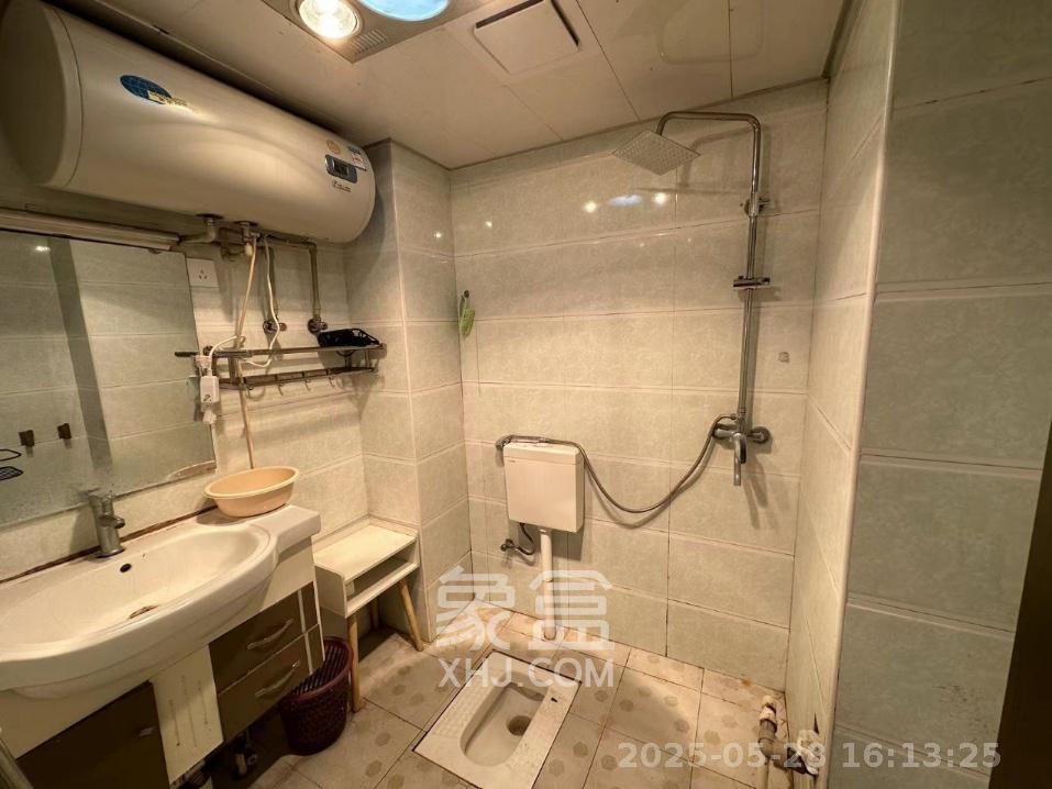 五一中央领御 1室1厅1卫 2300.0元/月 五一中央领御 1室1厅1卫 2300.0元/月室内图