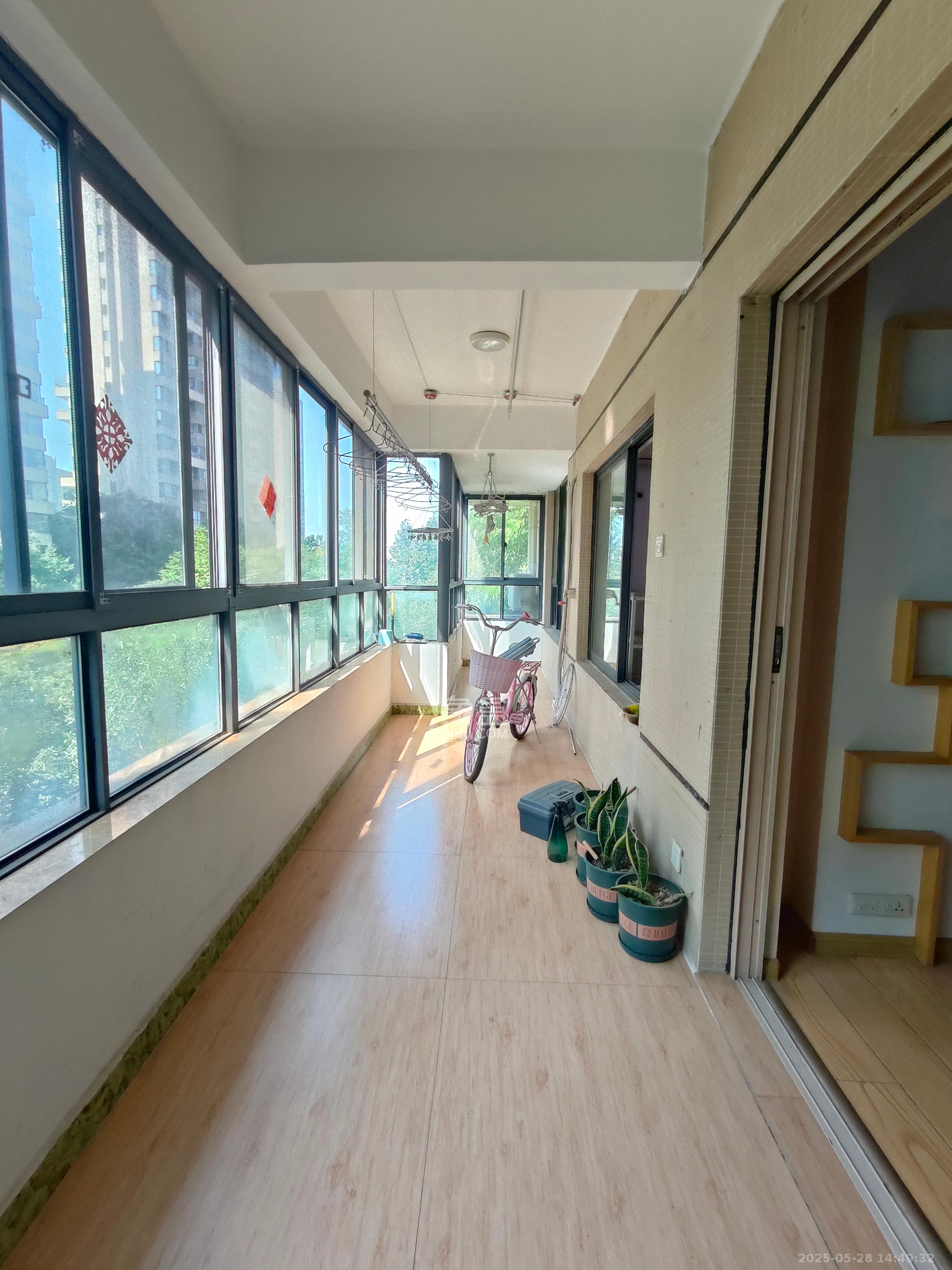 长房时代城 4室2厅2卫 3800.0元/月 长房时代城 4室2厅2卫 3800.0元/月室内图