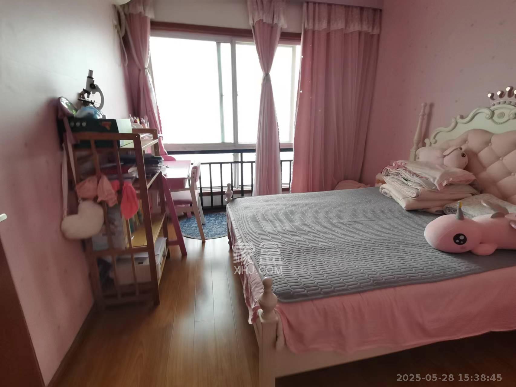 银港水晶城  3室2厅1卫    2800.0元/月 银港水晶城  3室2厅1卫    2800.0元/月