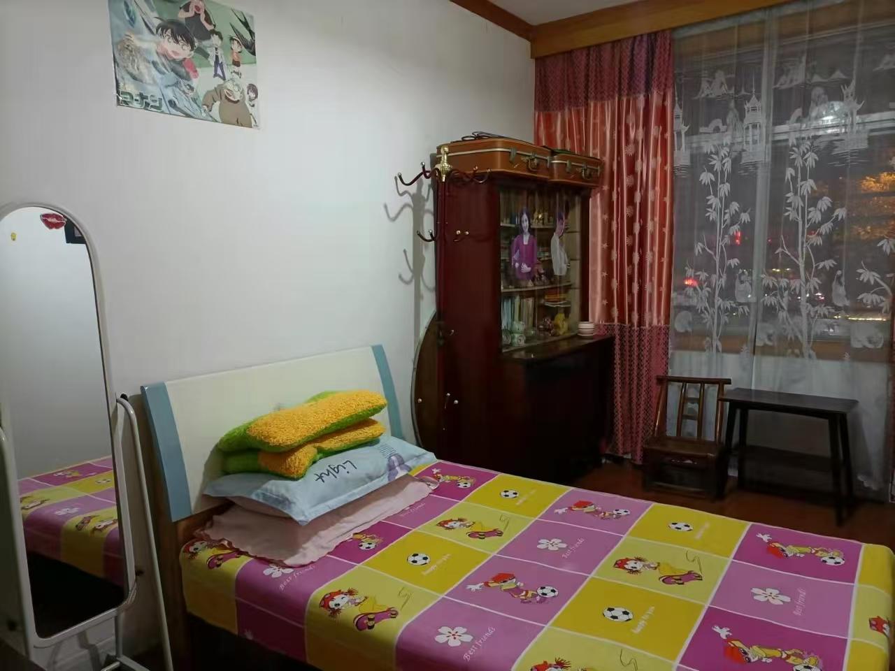 政府统建房 3室2厅1卫 1200.0元/月 政府统建房 3室2厅1卫 1200.0元/月室内图