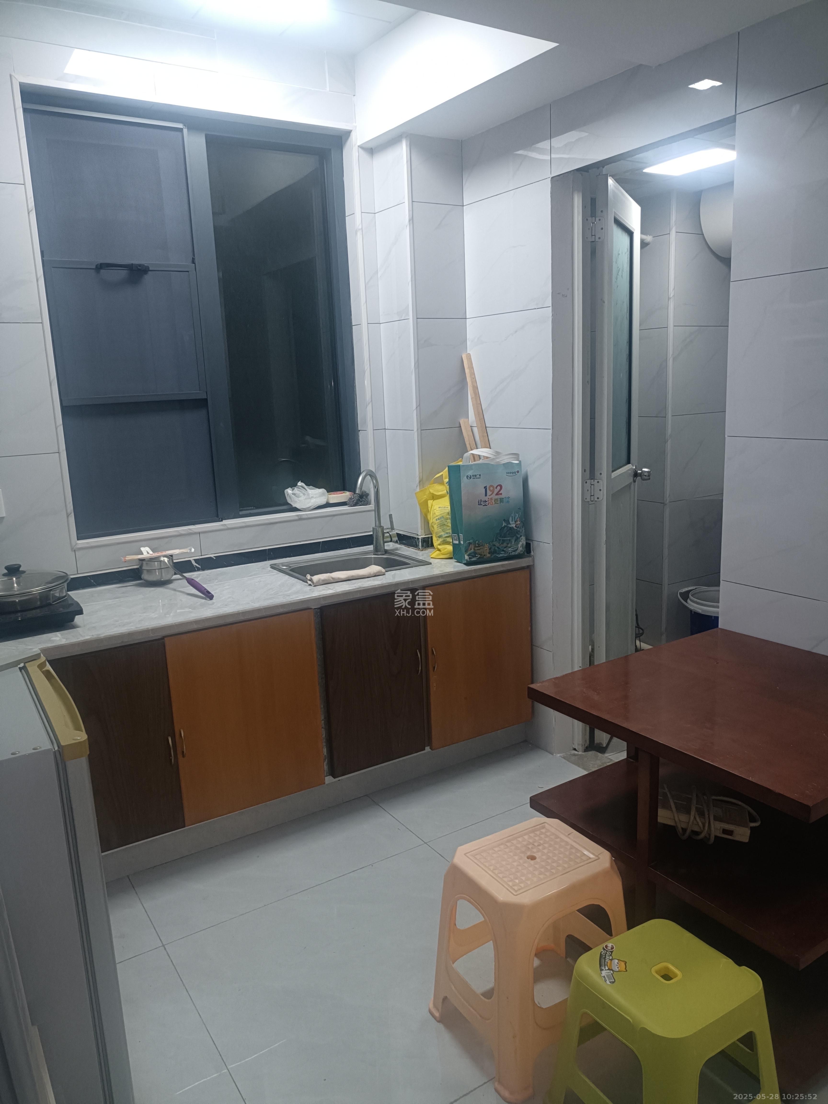 青年才郡(盈安大厦) 2室1厅1卫 2200.0元/月 青年才郡(盈安大厦) 2室1厅1卫 2200.0元/月室内图