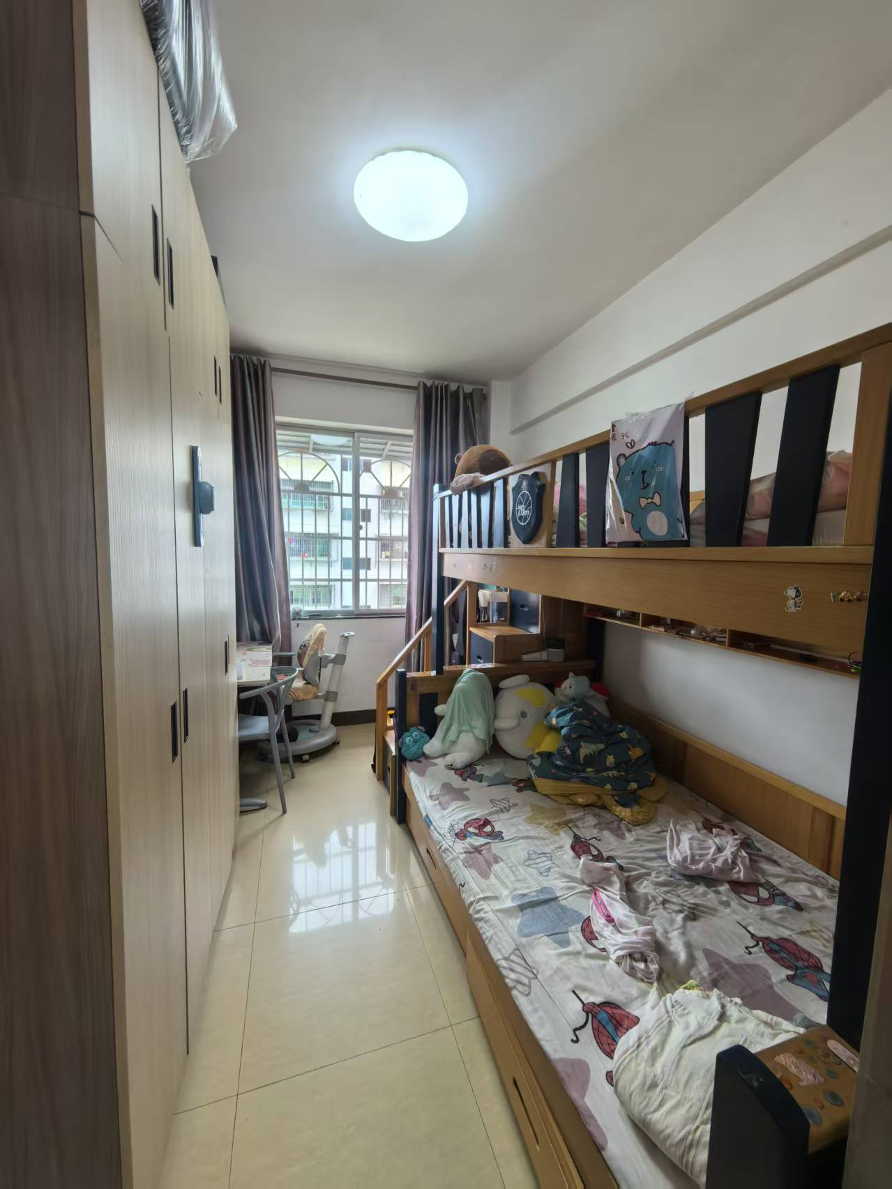 爱华小区  3室2厅1卫    125.0万 爱华小区  3室2厅1卫    125.0万室内图