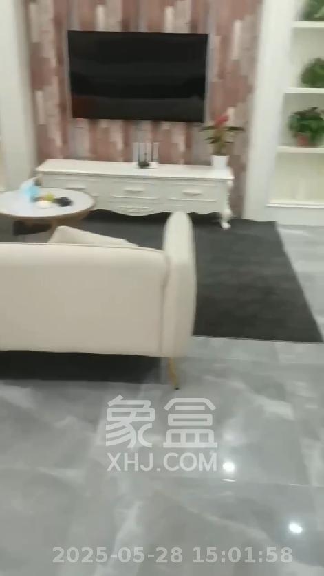 江南华府  2室1厅1卫   2400.00元/月室内图
