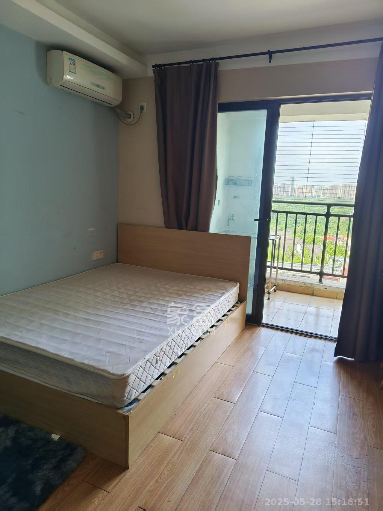 万科白鹭郡  1室1厅1卫    1300.0元/月 万科白鹭郡  1室1厅1卫    1300.0元/月室内图