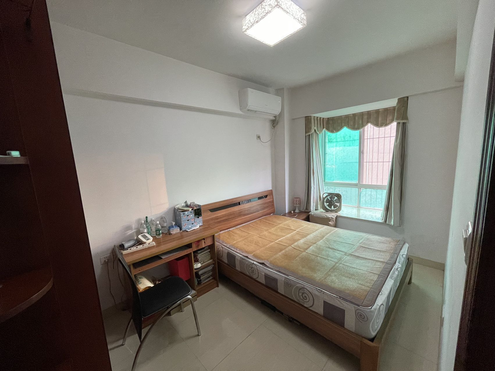 宝源花园 3室2厅1卫 121.0万 宝源花园 3室2厅1卫 121.0万客厅