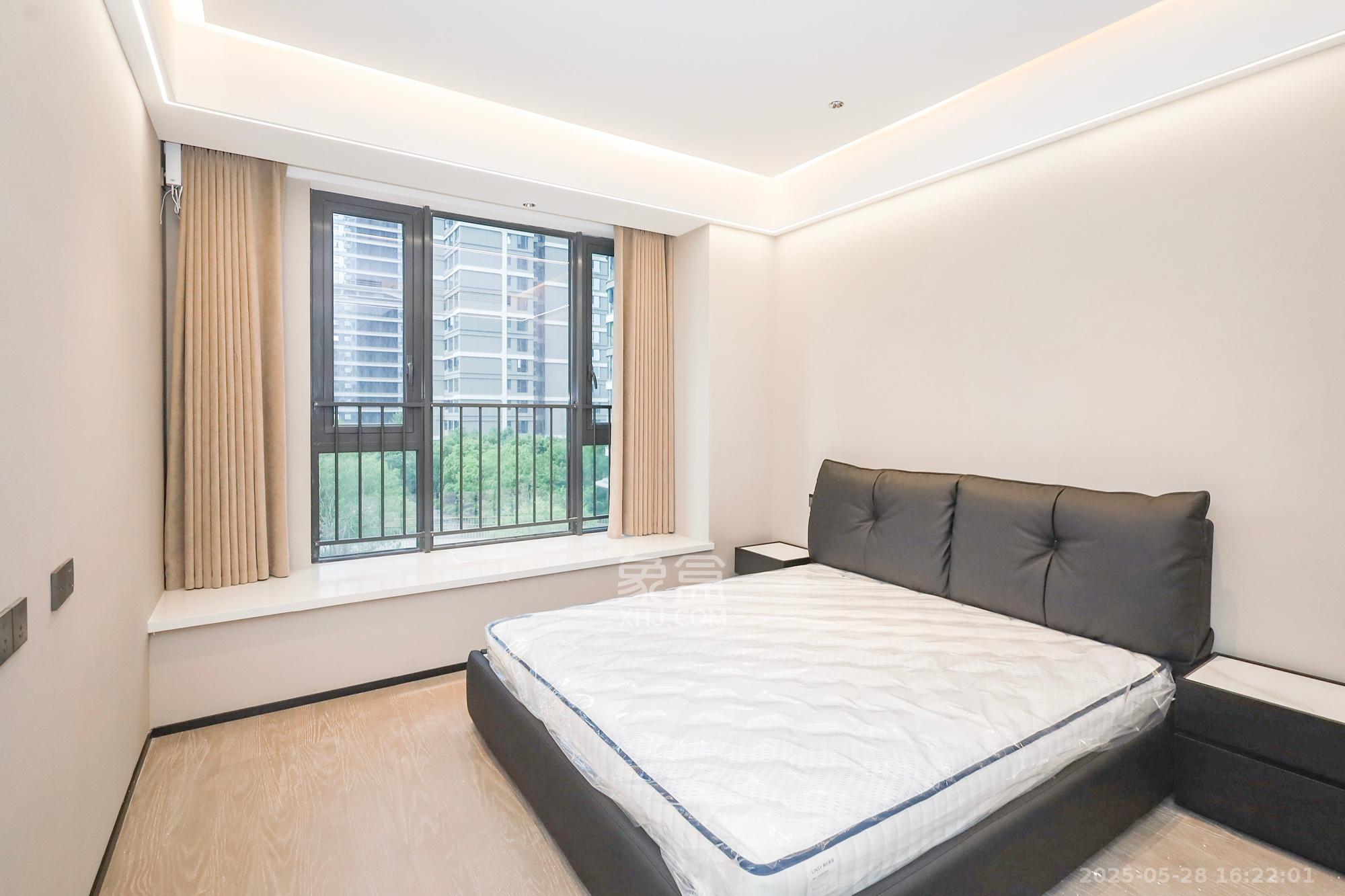 旭辉铂悦湘江 4室2厅4卫 718.0万 旭辉铂悦湘江 4室2厅4卫 718.0万卧室