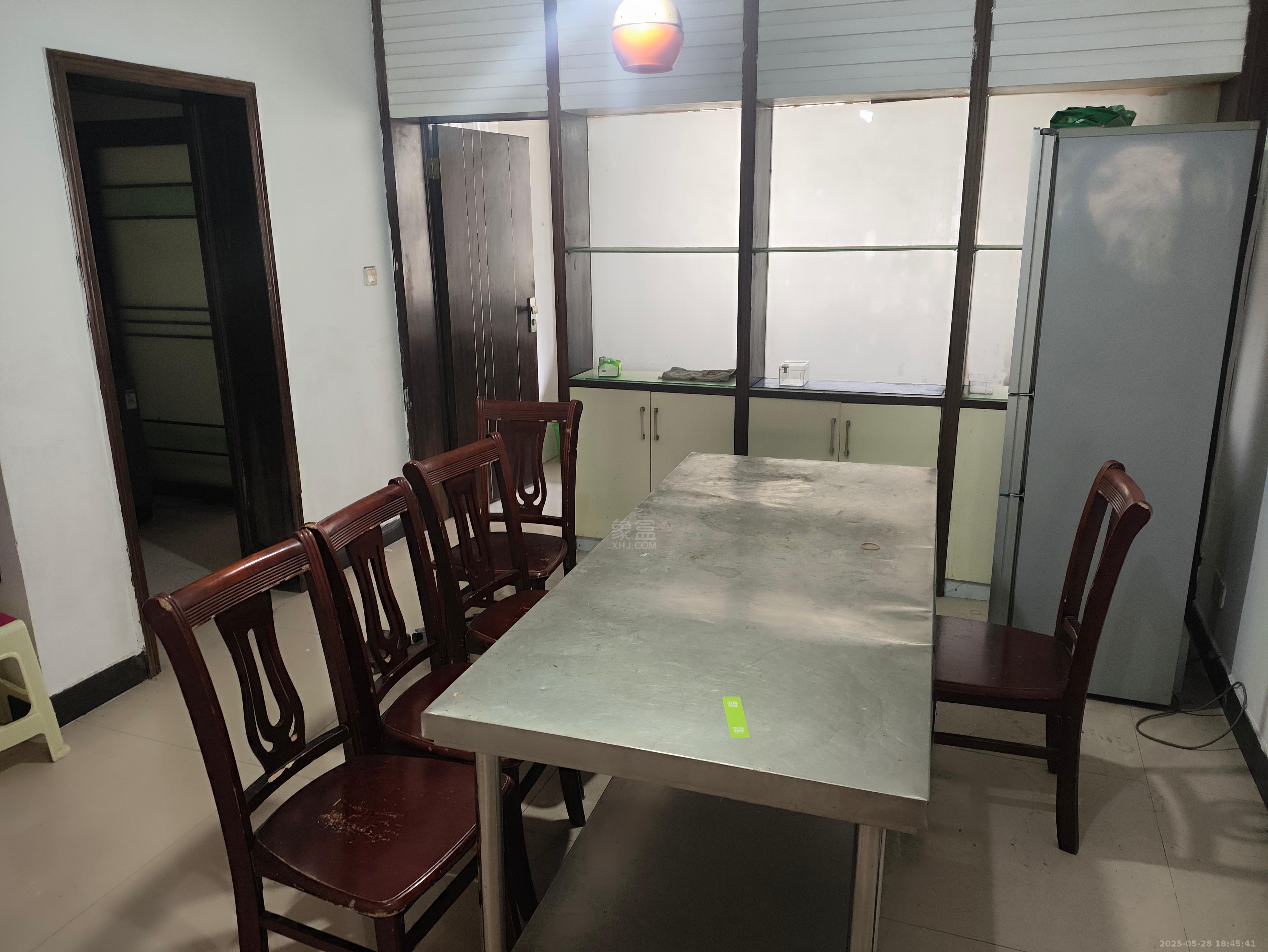 株洲长江南路阳光小区 3室2厅2卫 1500.0元/月 株洲长江南路阳光小区 3室2厅2卫 1500.0元/月室内图