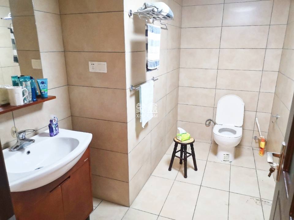 海岸壹号 1室1厅1卫 145.0万 海岸壹号 1室1厅1卫 145.0万客厅