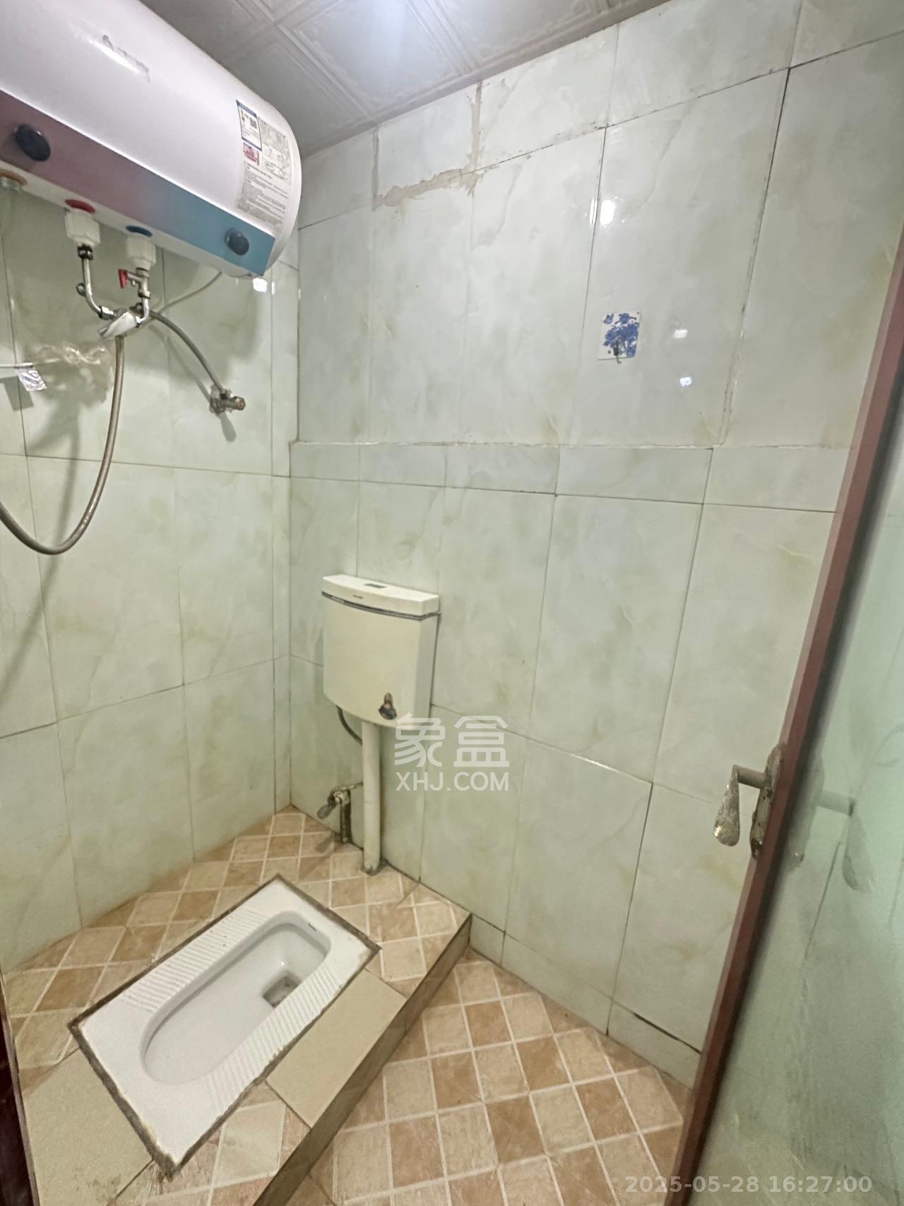 中南汽车世界  2室1厅1卫   800.00元/月室内图