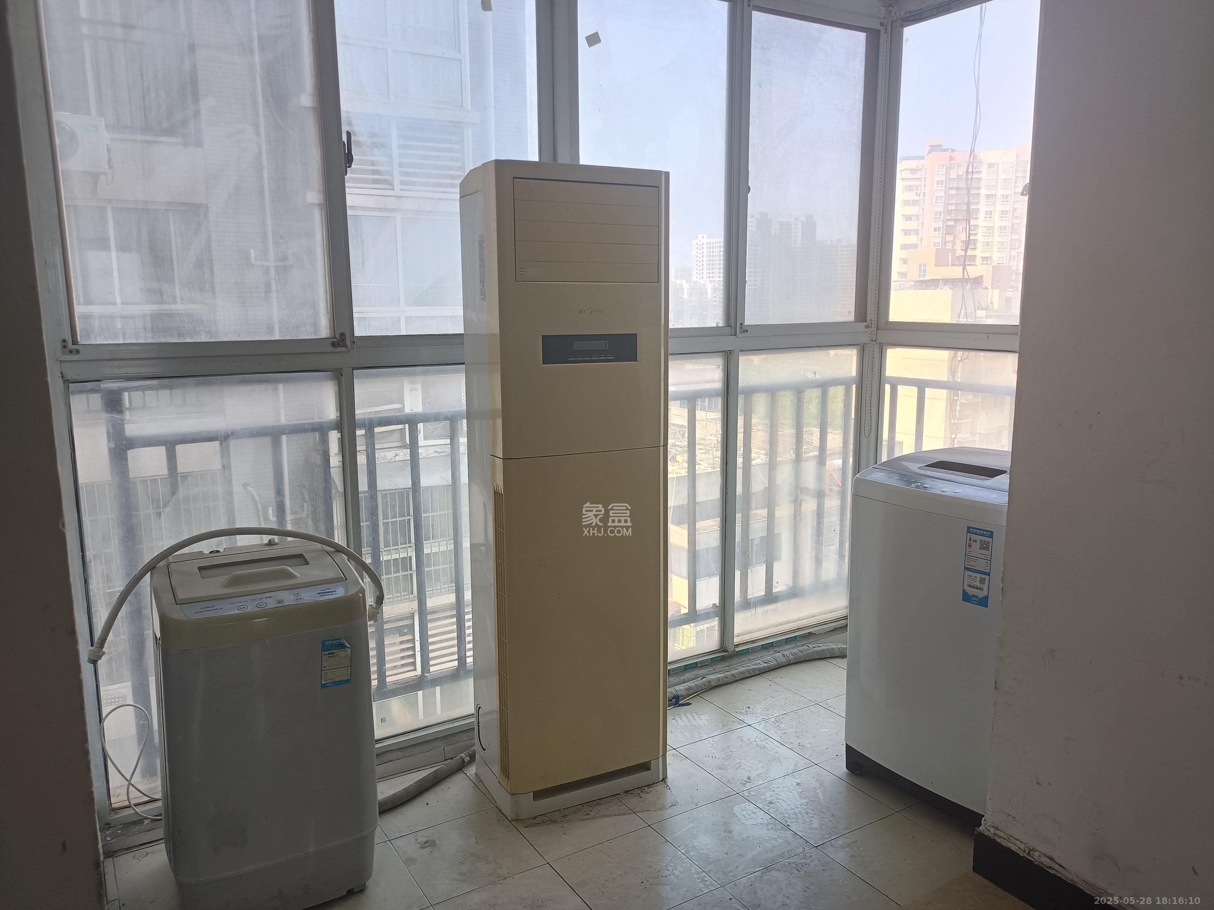 华龙公馆  3室2厅2卫   2500.00元/月室内图