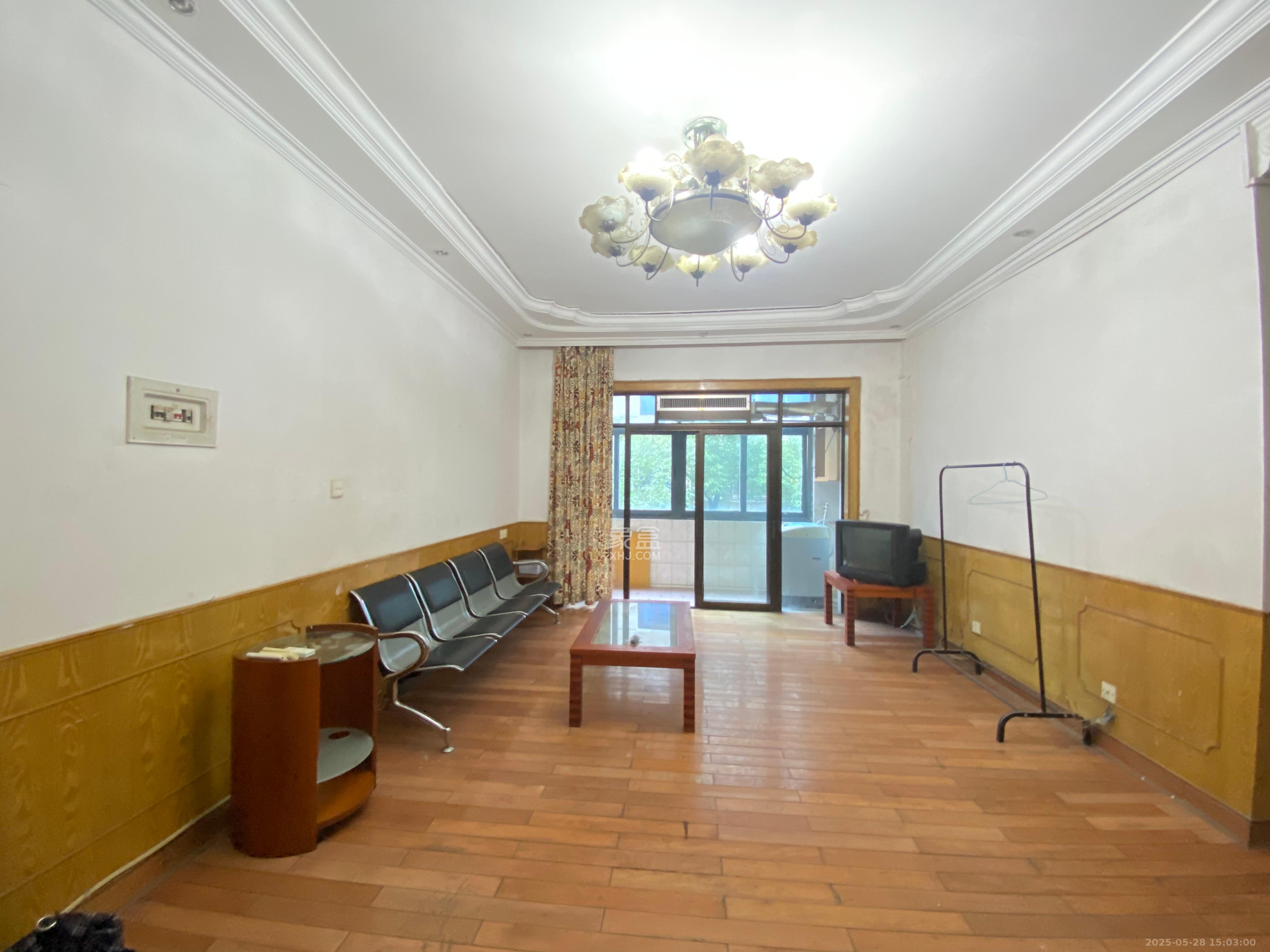 省地税局 3室2厅1卫 2200.0元/月 省地税局 3室2厅1卫 2200.0元/月室内图