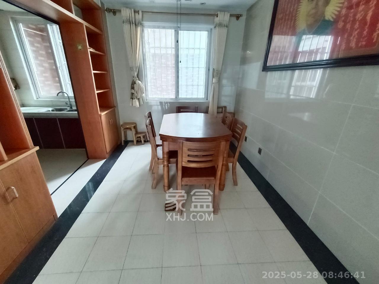 昆仑和府  3室2厅2卫   1800.00元/月室内图