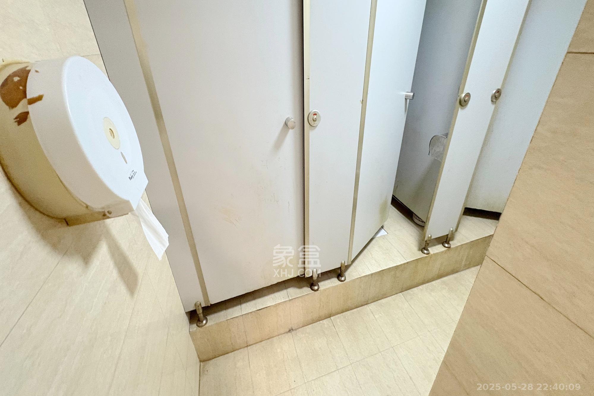 明城国际  1室1厅0卫   39.00万卫生间