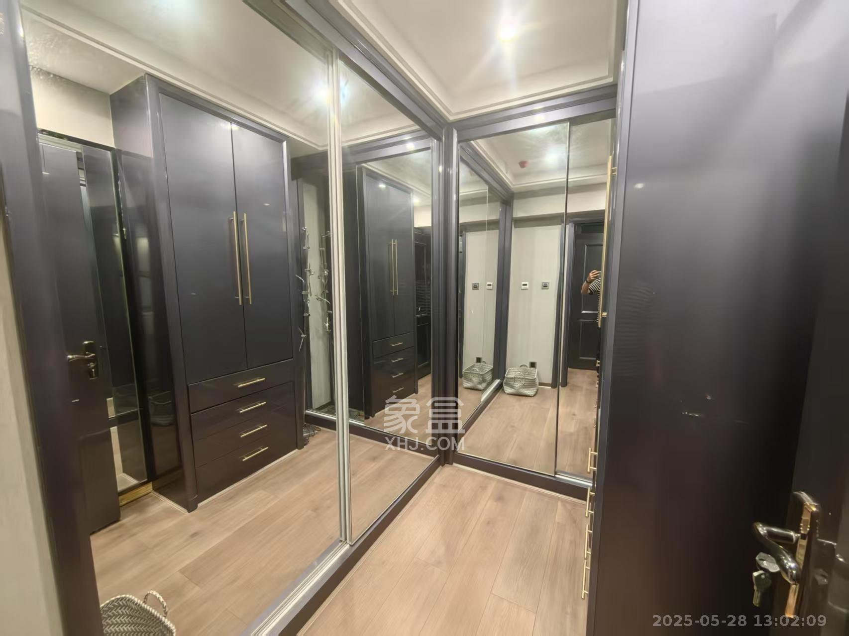 潮宗御苑 4室2厅2卫 9200.0元/月 潮宗御苑 4室2厅2卫 9200.0元/月室内图