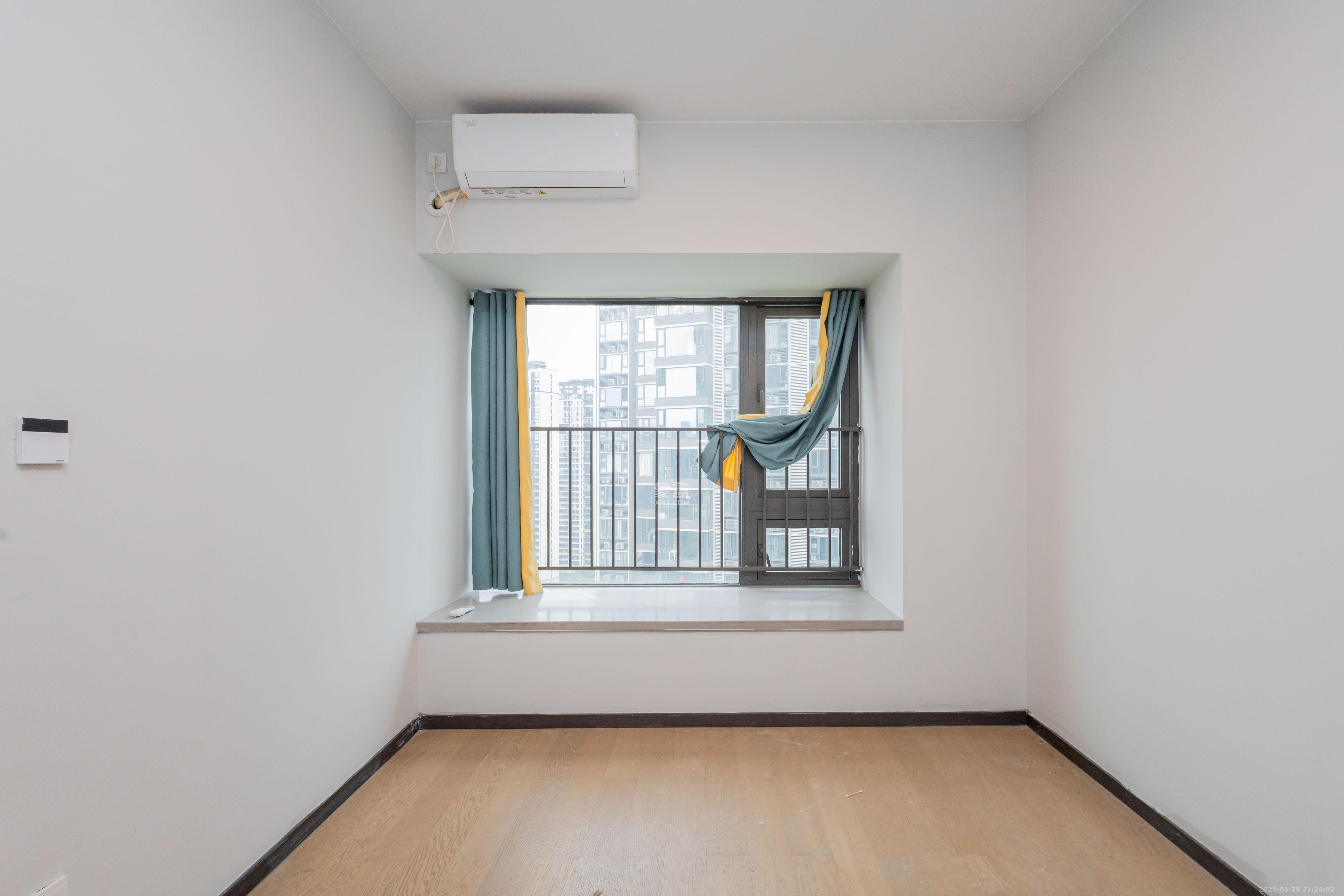 时代印记(长沙时代印记花园)  4室2厅2卫    145.0万 时代印记(长沙时代印记花园)  4室2厅2卫    145.0万卧室