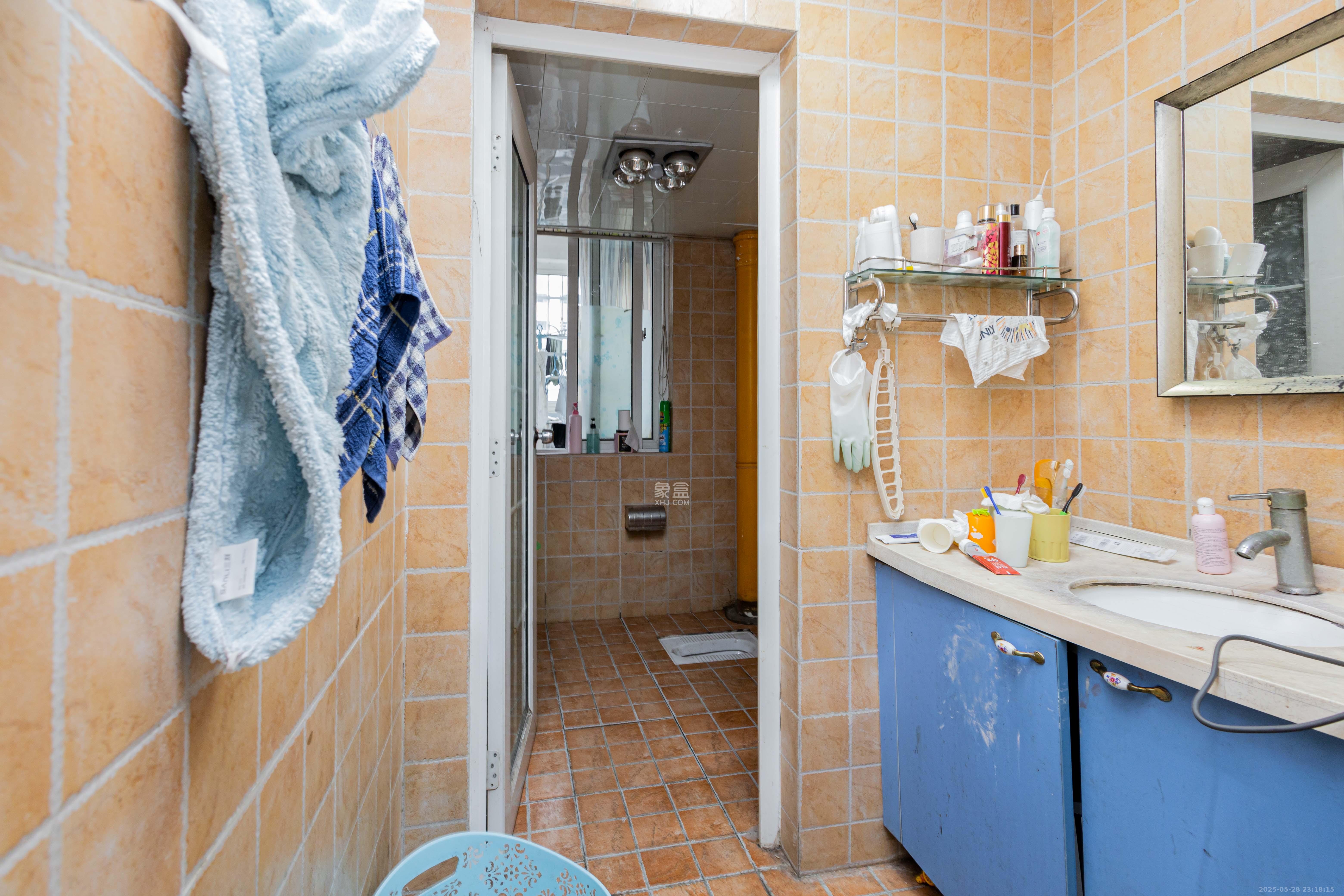 未来蜂巢 3室2厅2卫 61.8万 未来蜂巢 3室2厅2卫 61.8万卫生间