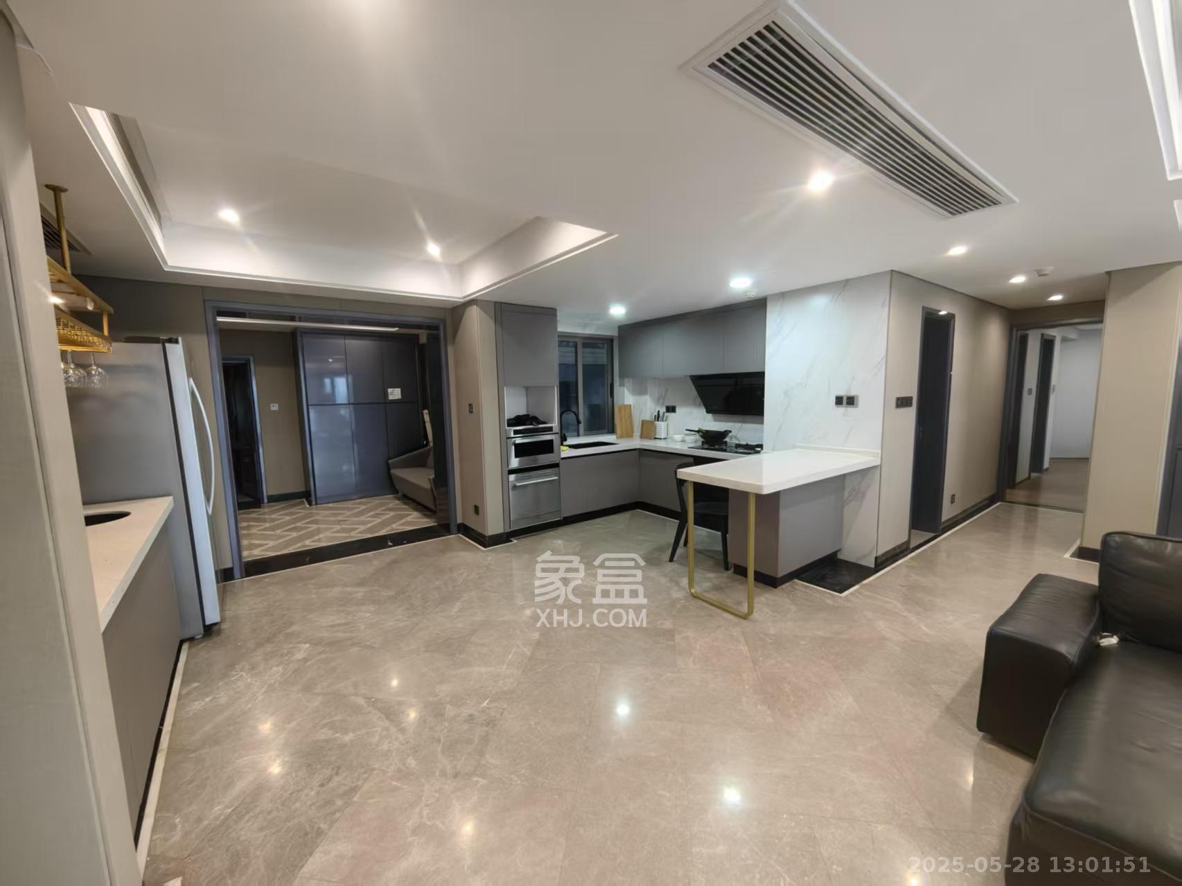 潮宗御苑 4室2厅2卫 9200.0元/月 潮宗御苑 4室2厅2卫 9200.0元/月室内图