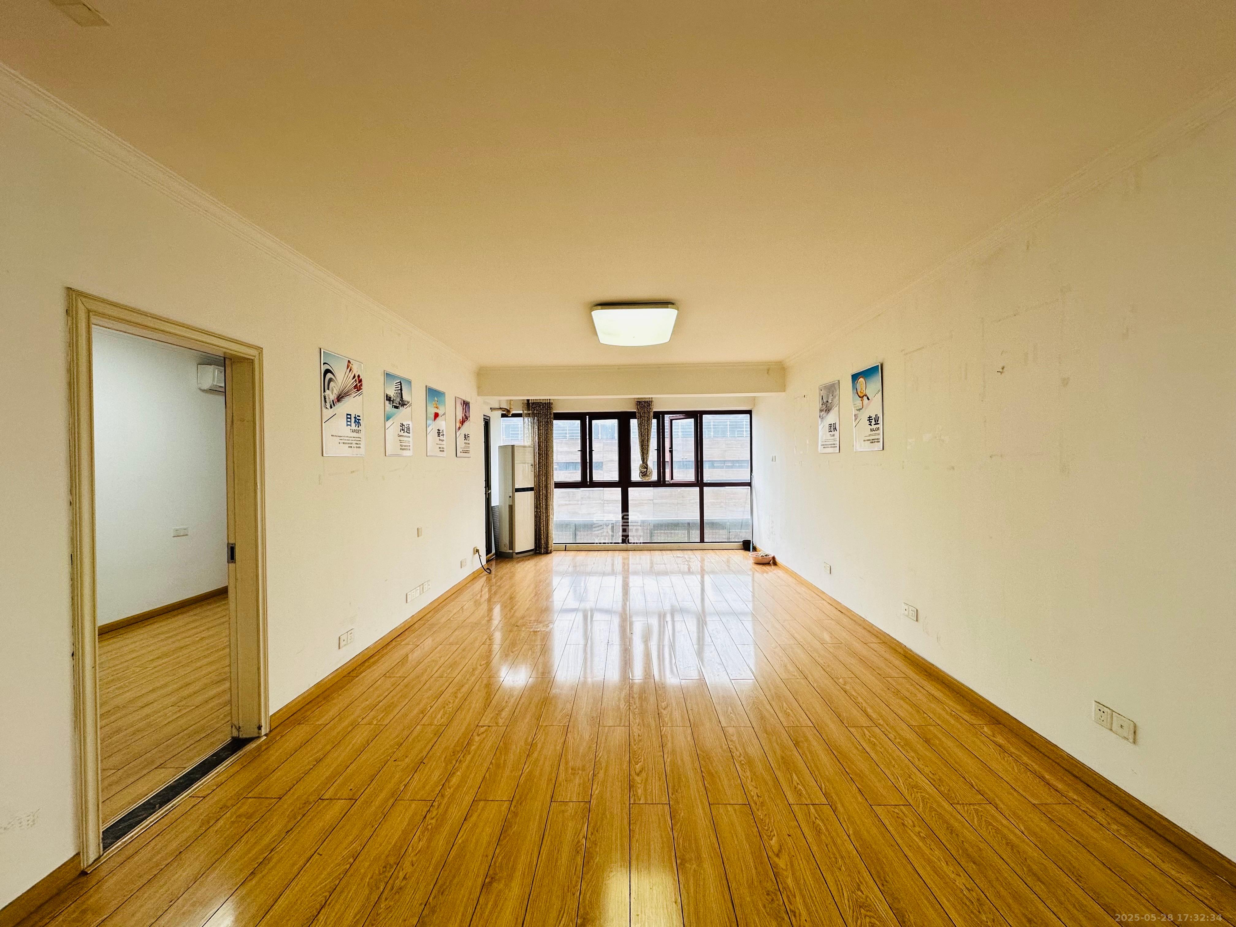 中惠锦堂 4室2厅2卫 3500.0元/月 中惠锦堂 4室2厅2卫 3500.0元/月室内图