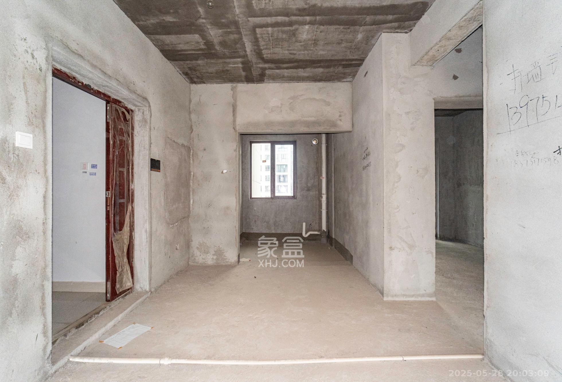 艺源颂雅小区(719街区)  3室2厅1卫    75.0万 艺源颂雅小区(719街区)  3室2厅1卫    75.0万客厅