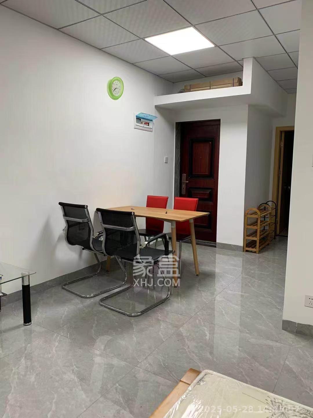 长郡花园 2室1厅1卫 3200.0元/月 长郡花园 2室1厅1卫 3200.0元/月室内图