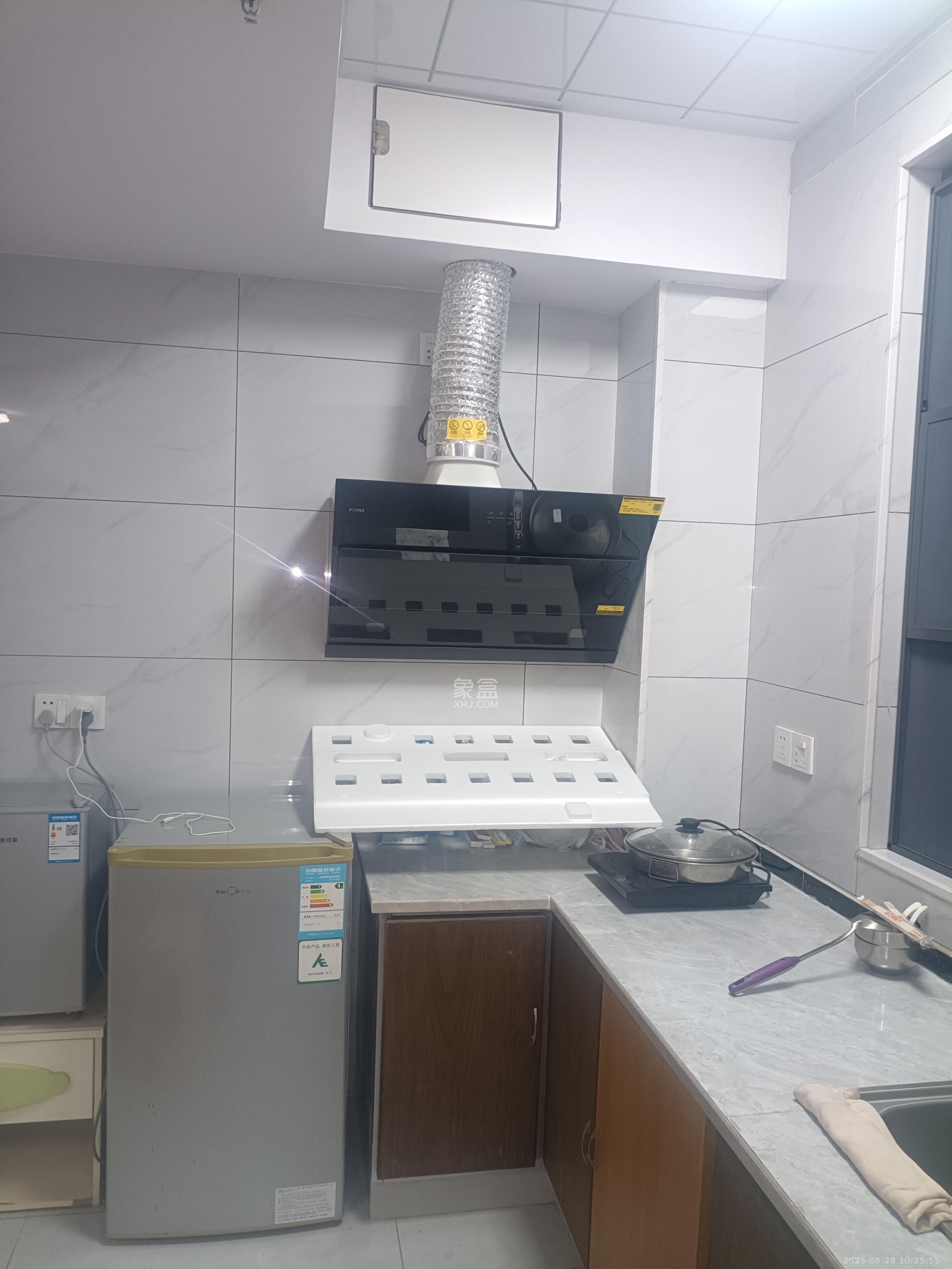 青年才郡(盈安大厦) 2室1厅1卫 2200.0元/月 青年才郡(盈安大厦) 2室1厅1卫 2200.0元/月室内图