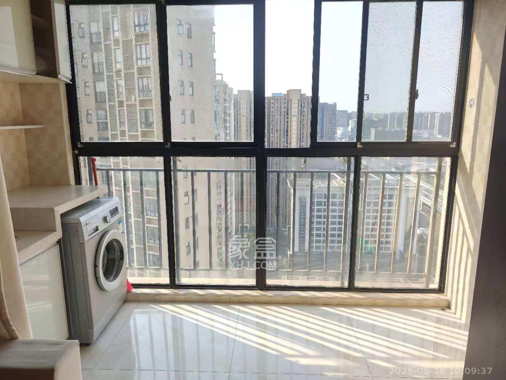 泊爱蓝湾  2室2厅1卫   2400.00元/月室内图