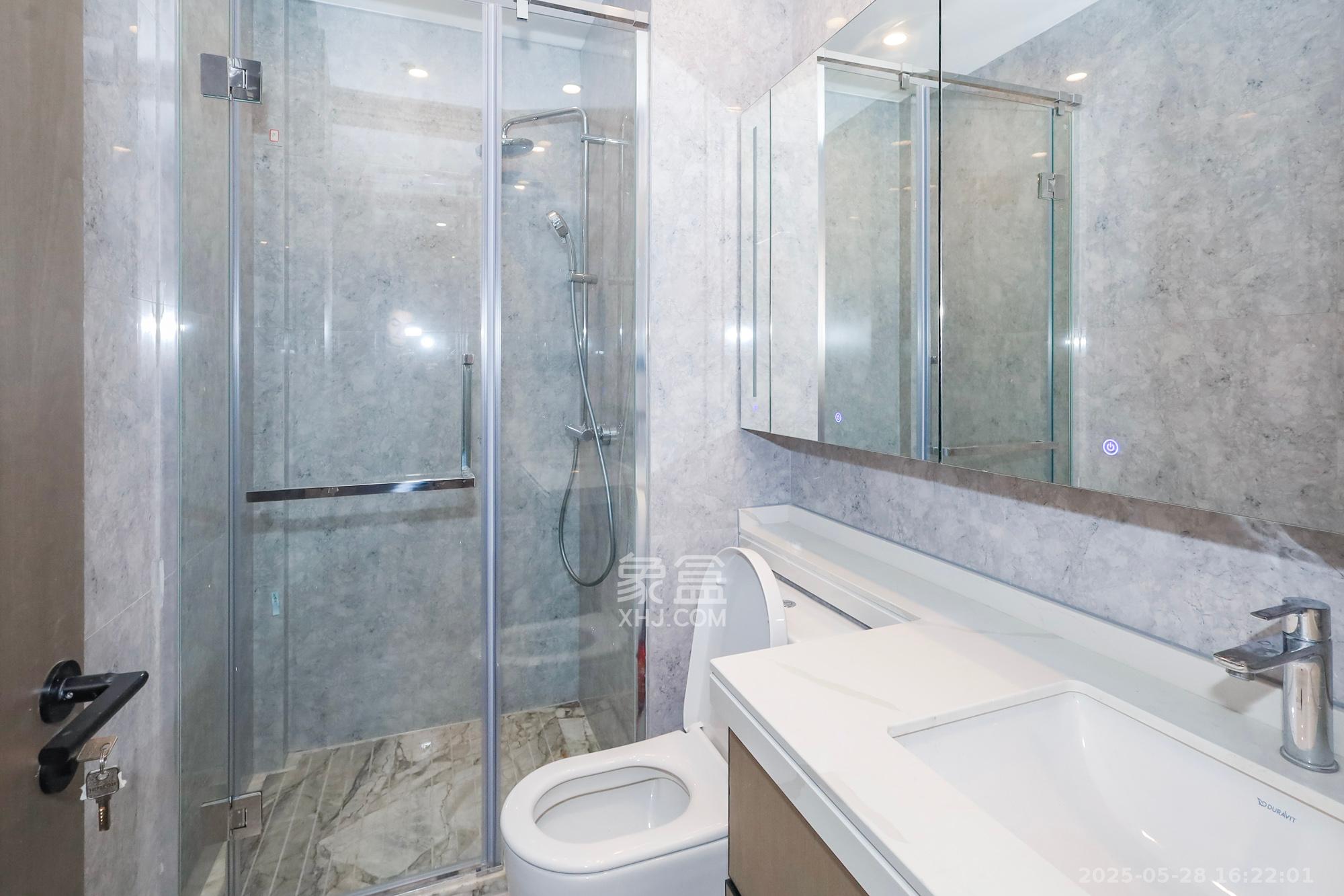 旭辉铂悦湘江 4室2厅4卫 718.0万 旭辉铂悦湘江 4室2厅4卫 718.0万卫生间