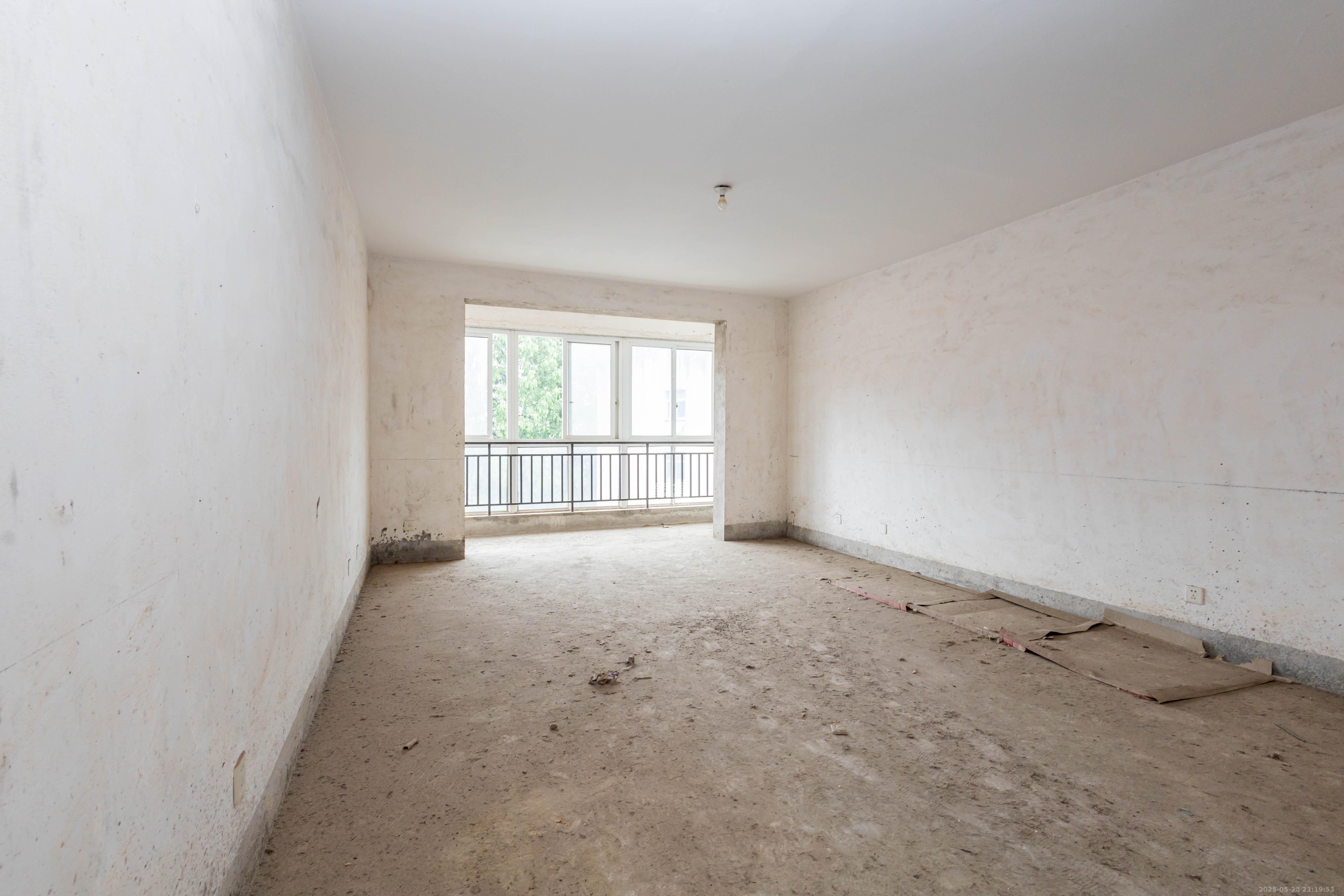 方略学府佳境  3室2厅2卫    42.0万 方略学府佳境  3室2厅2卫    42.0万客厅